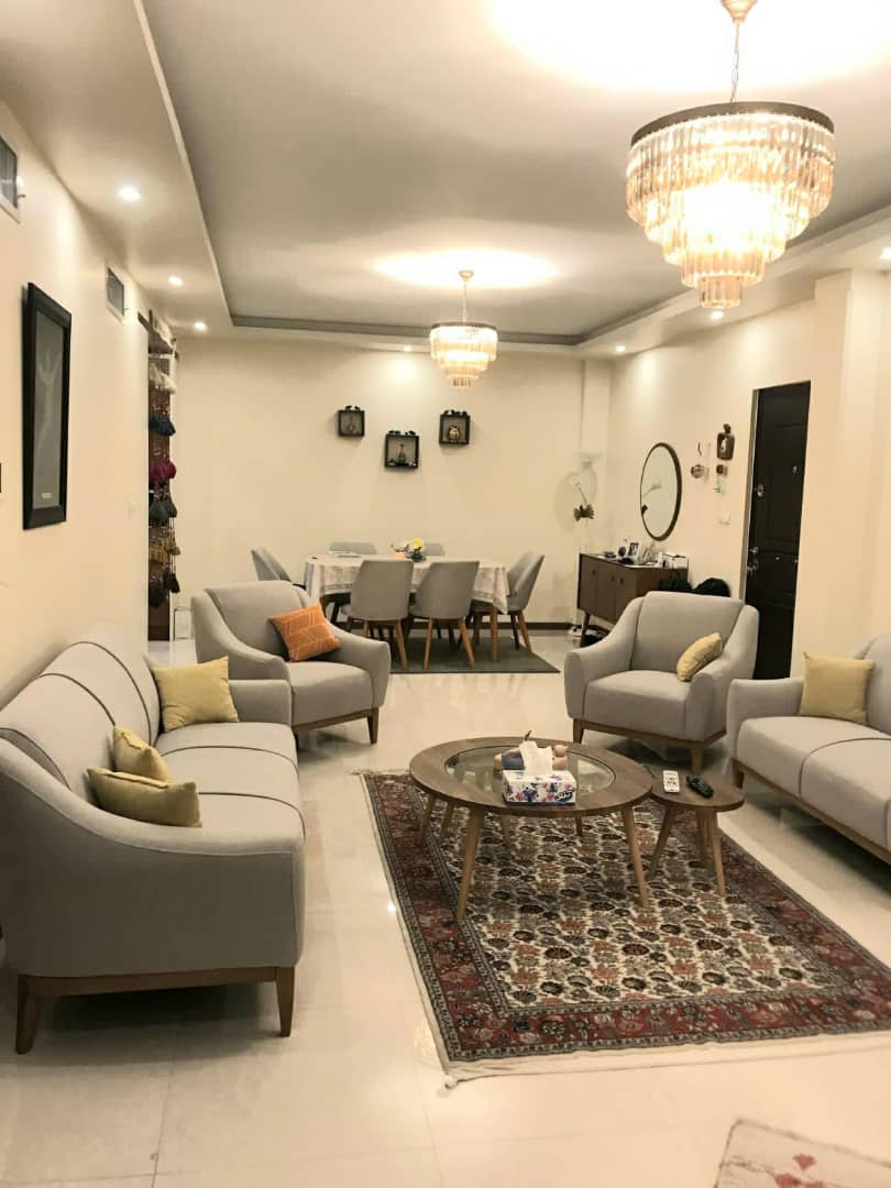 فروش آپارتمان 90 متری 2 خواب گلستان یکم