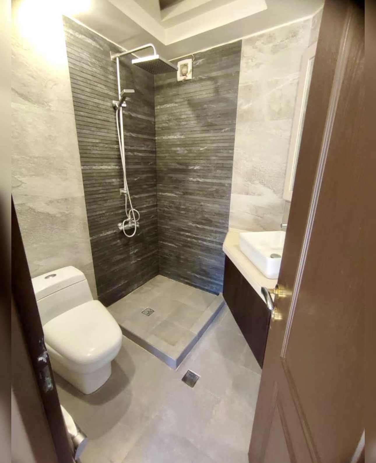 فروش آپارتمان 175متر اختیاریه جنوبی خوش نقشه