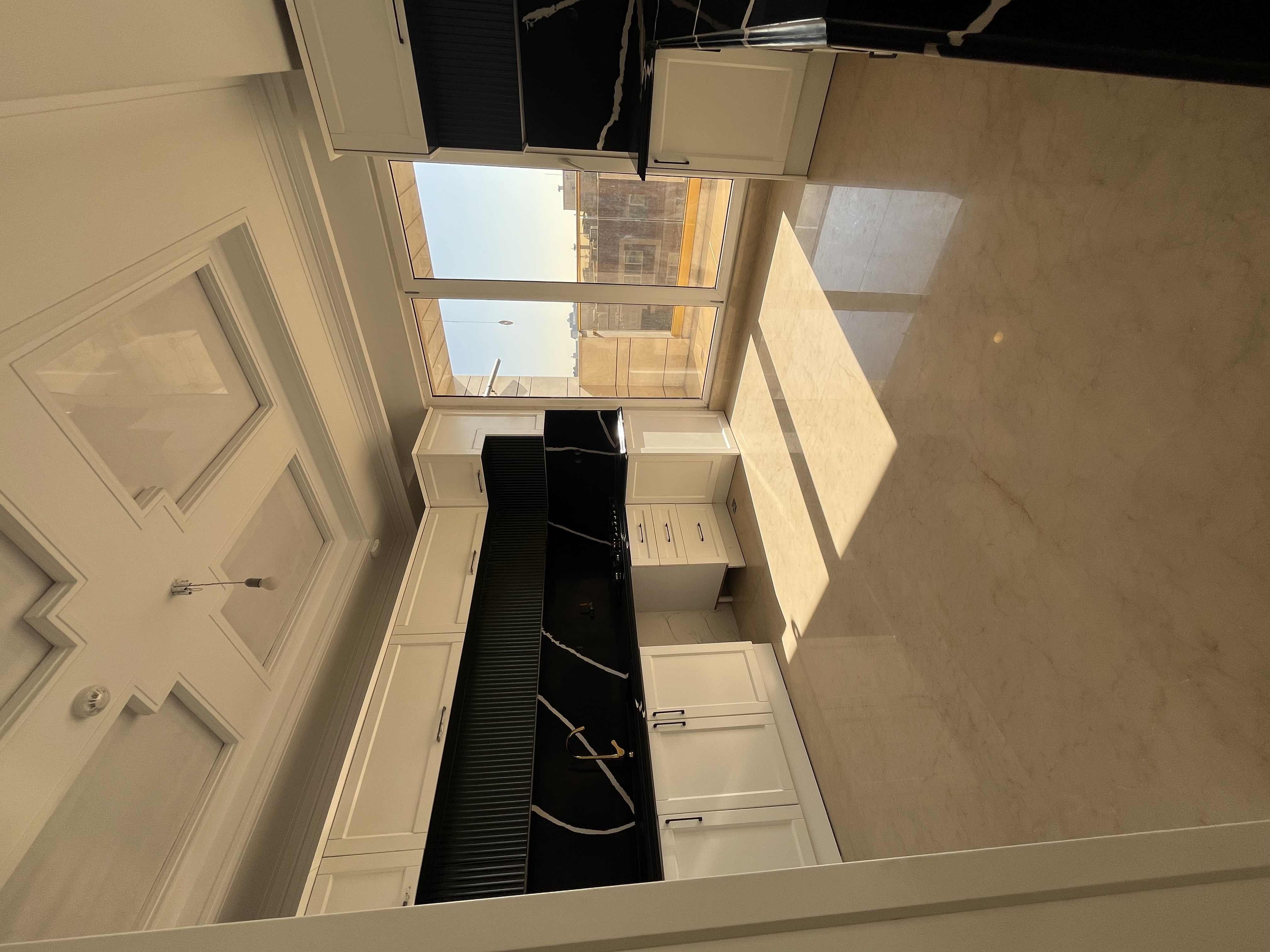 اجاره آپارتمان 135 متر  اندرزگو برج فول مشاعات 2 پارکینگ