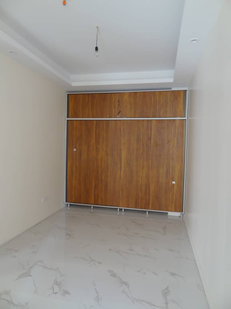 رهن آپارتمان165متری /سه خواب /کلید نخورده