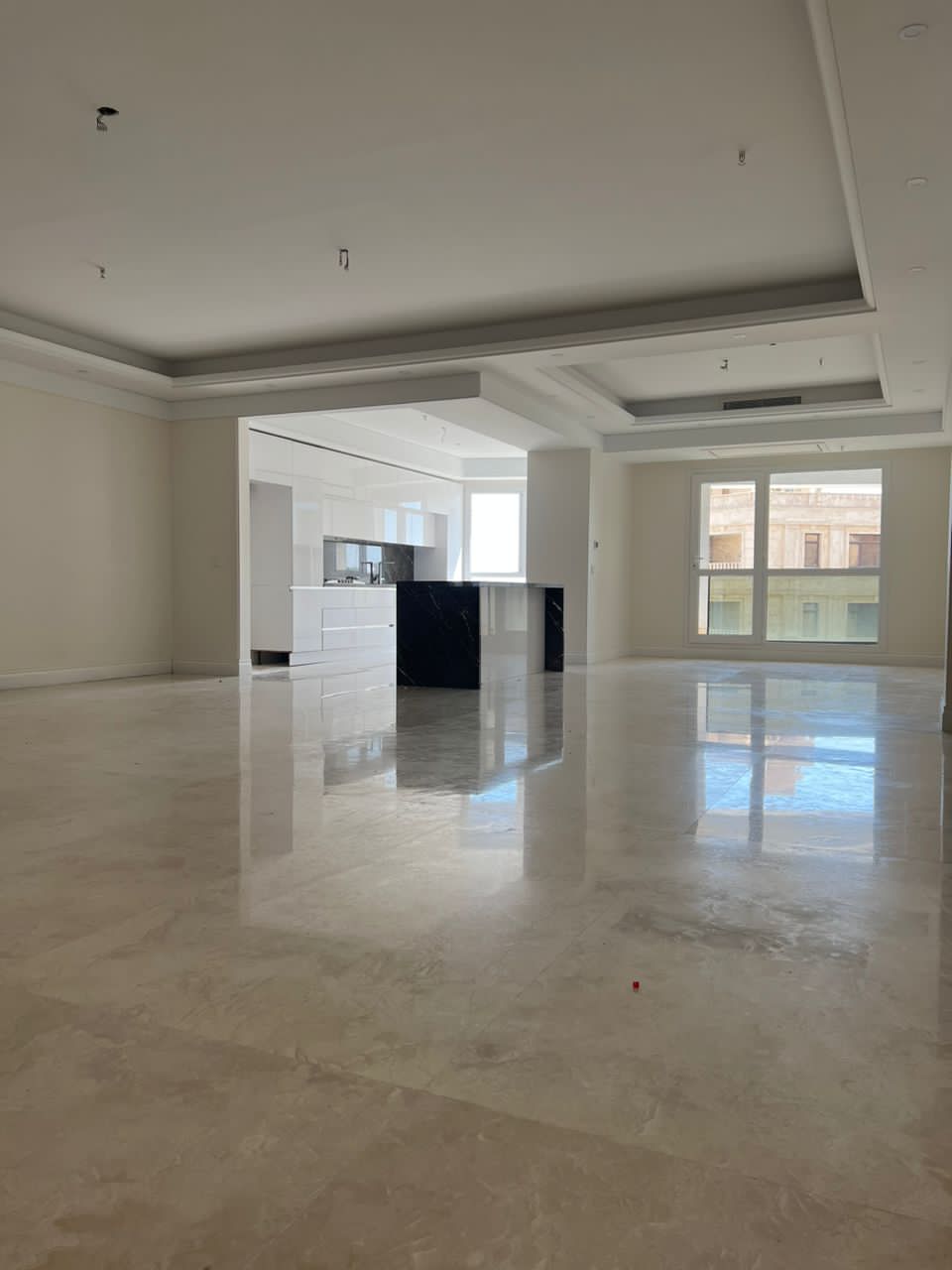 فروش آپارتمان 240 متر کامرانیه شمالی با ارتفاع سقف و حس پنت هاوس