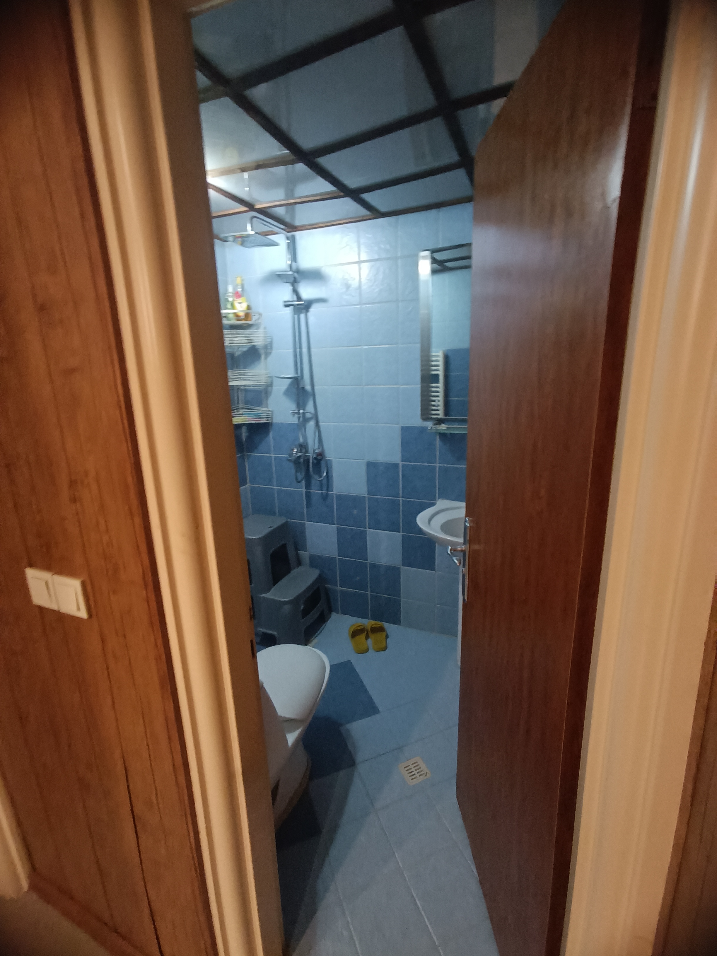 فروس آپارتمان 105 متر شهرک لاله بالکن دار