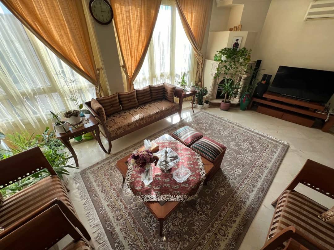 فروش آپارتمان 100 متر 10 ساله طبقه 4 در دیباجی