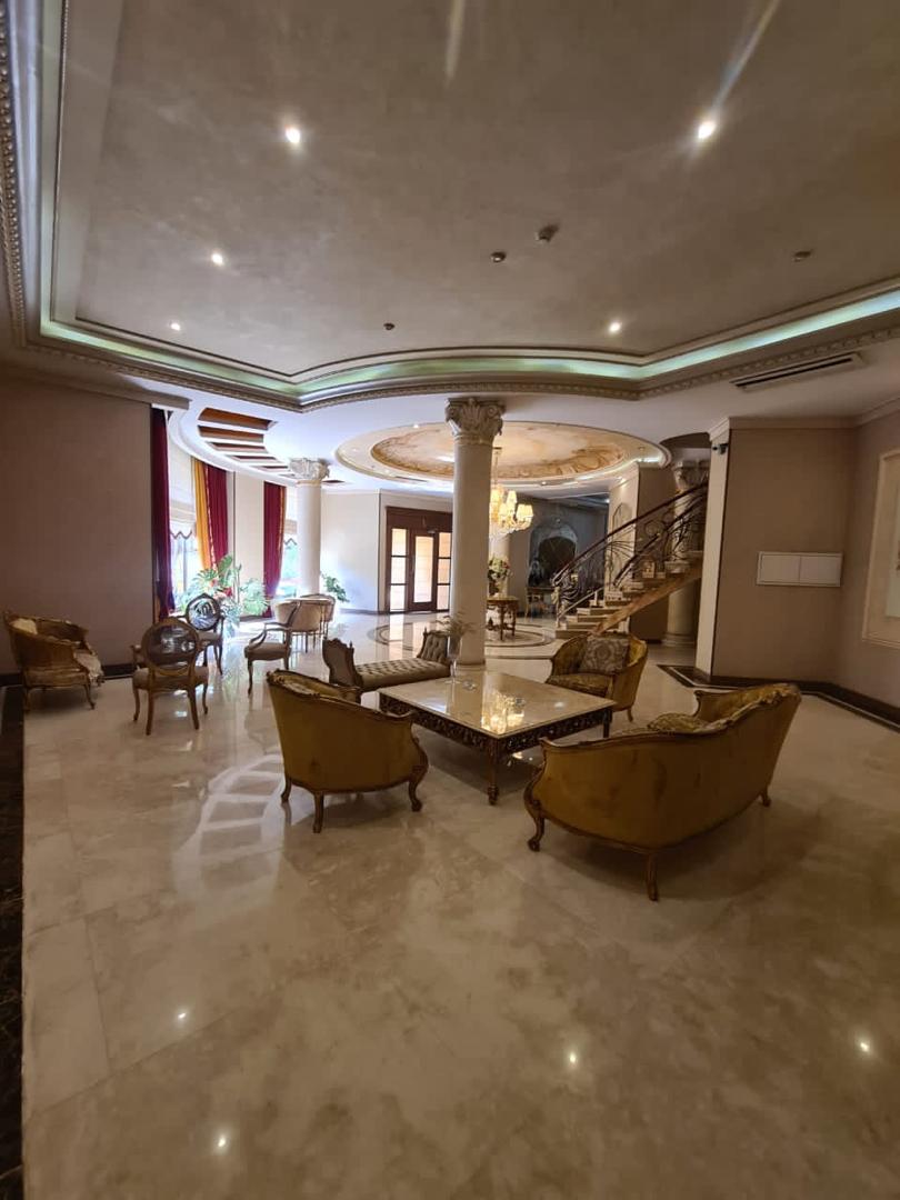 اجاره اپارتمان240متری فول مشاعات تاپ لوکیشن