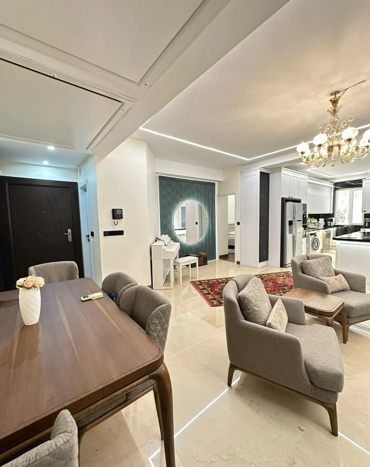 85 متری تاپ لوکیشن جهانتاب دنج و مشجر غرق نور