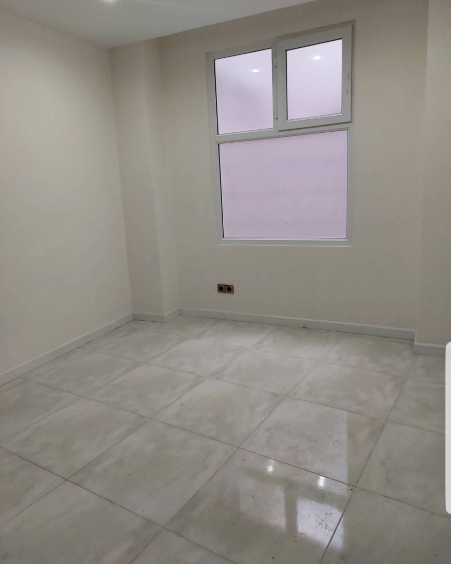 فروش آپارتمان 102 متر دولت کم واحد