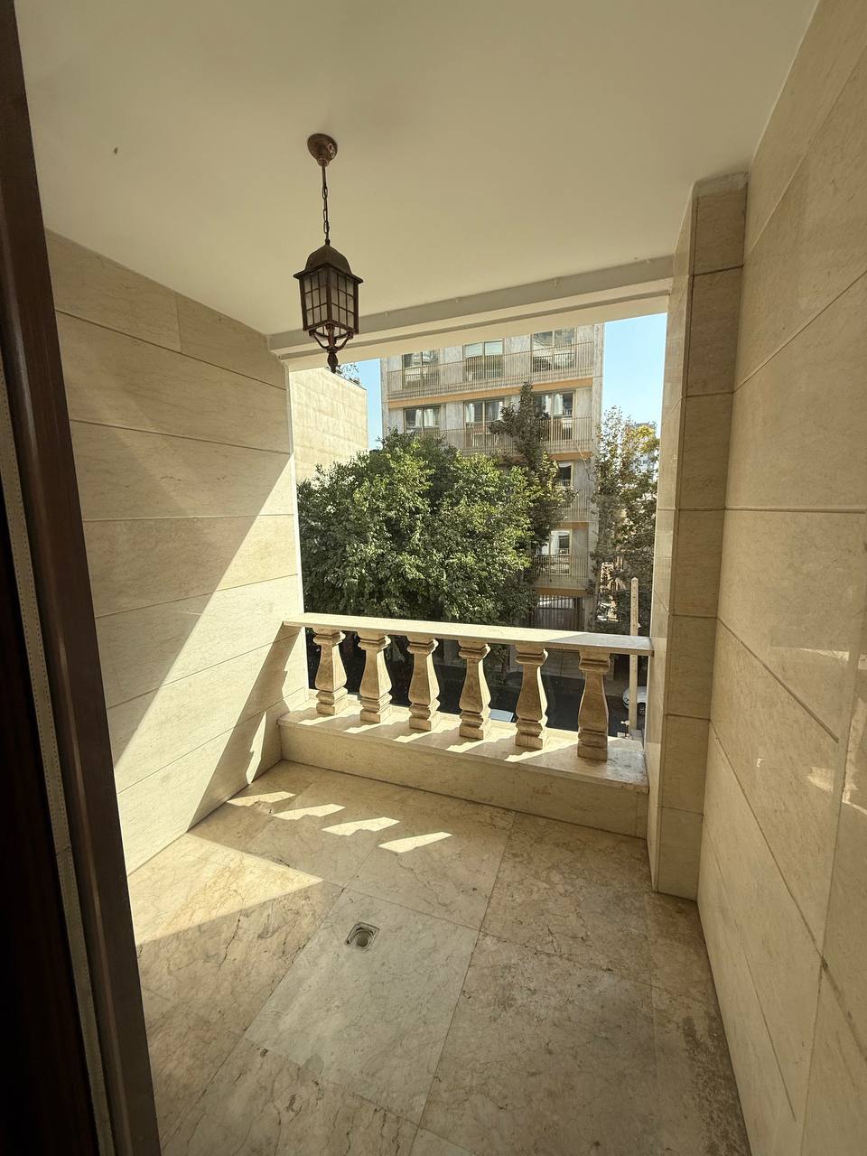 اجاره آپارتمان 240 متر گلسنگ نیــاوران