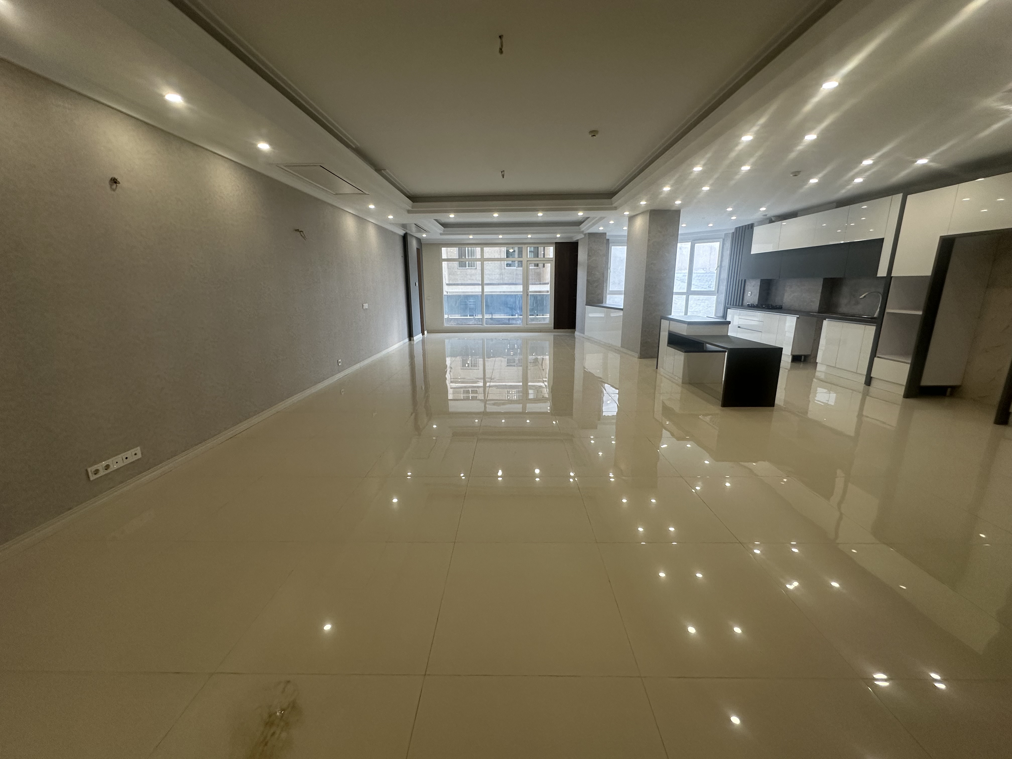 فروش آپارتمان 145متر اختیاریه جنوبی خوش نقشه تک واحدی