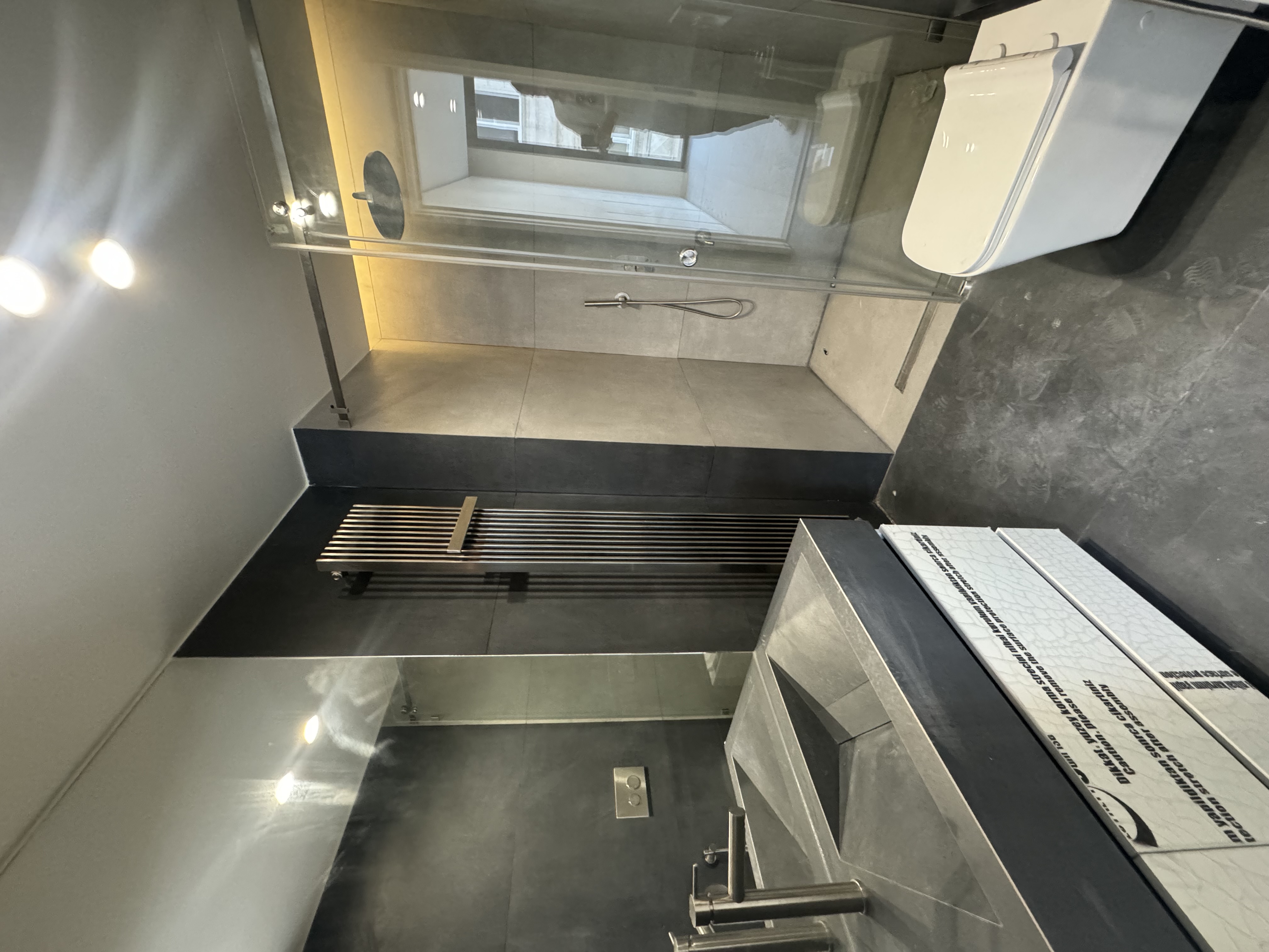 اجاره اپارتمان 140 متر ظفر 3خواب مدرن