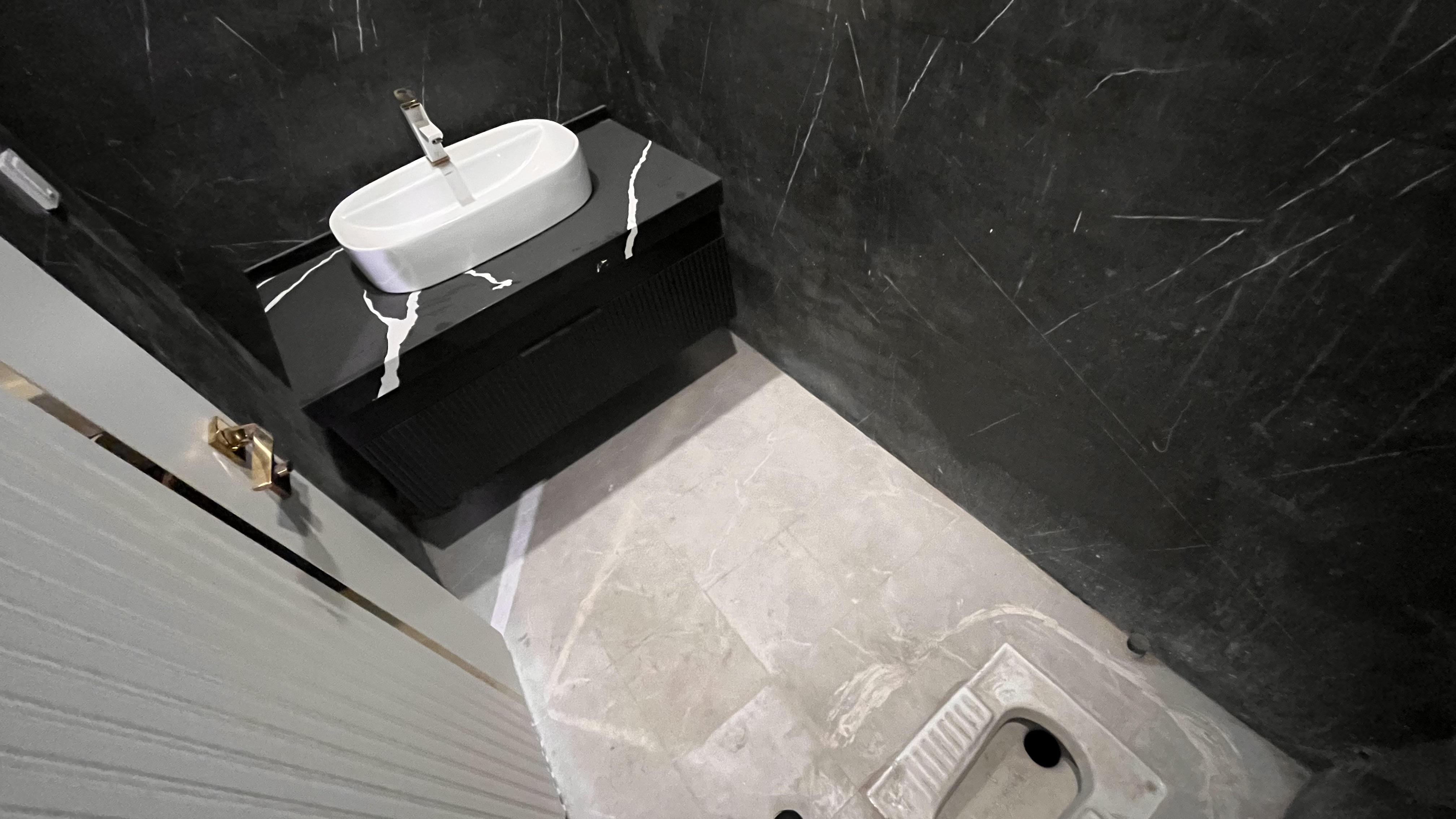 اجاره آپارتمان 150متر هروی فول امکانات