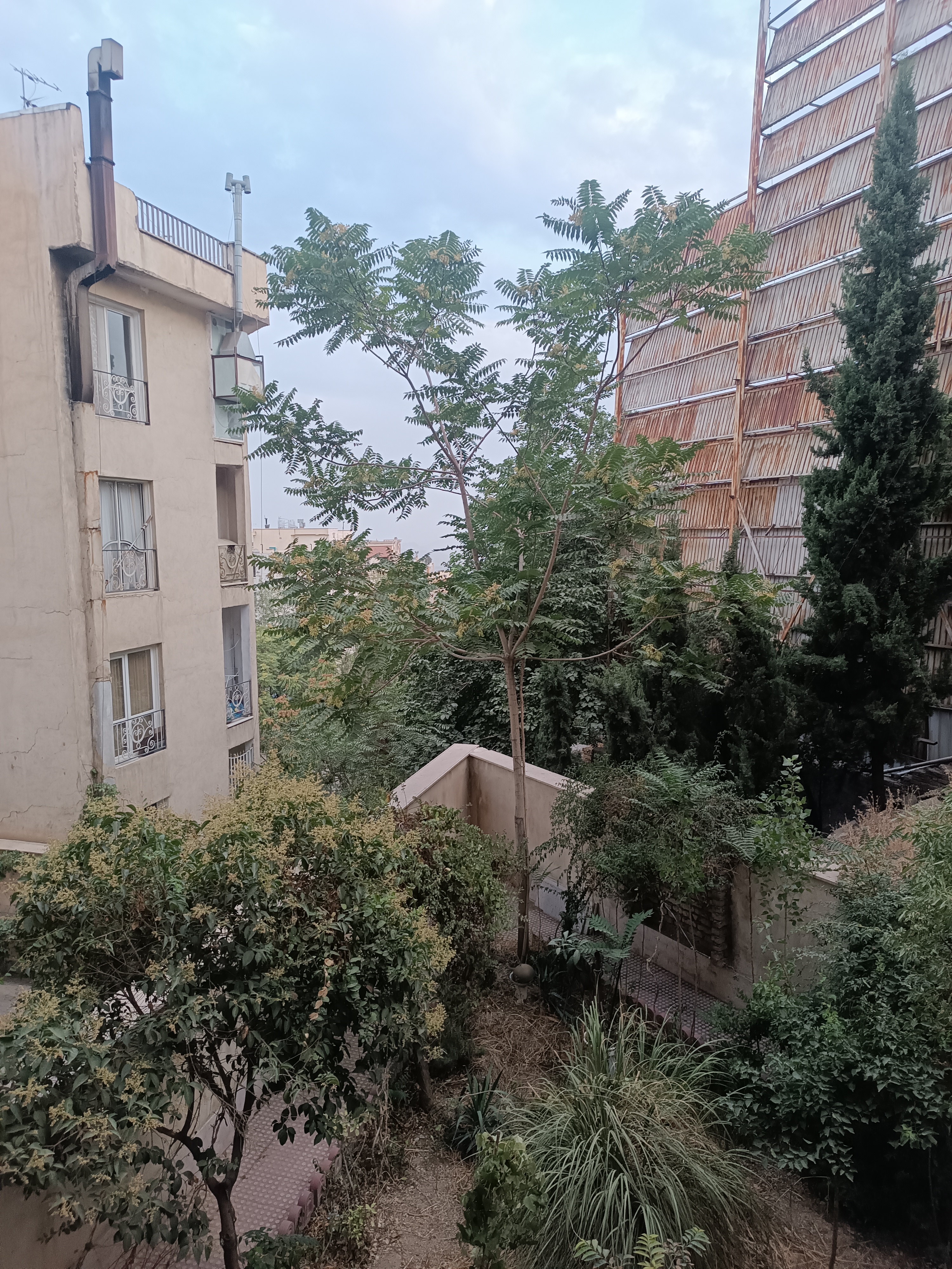 فروش آپارتمان 150 متر شهرک لاله 3 خواب ویو مشجر