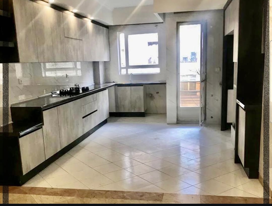 فروش آپارتمان 176متر دروس احتشامیه فول مشاعات آبی دو جهت نور