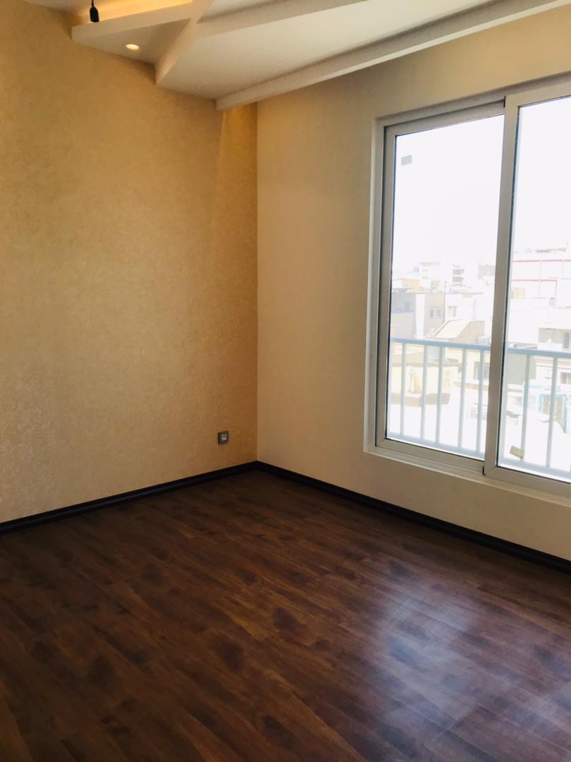 فروش آپارتمان 200 متر دروس نوساز سه جهت نور خوش نقشه