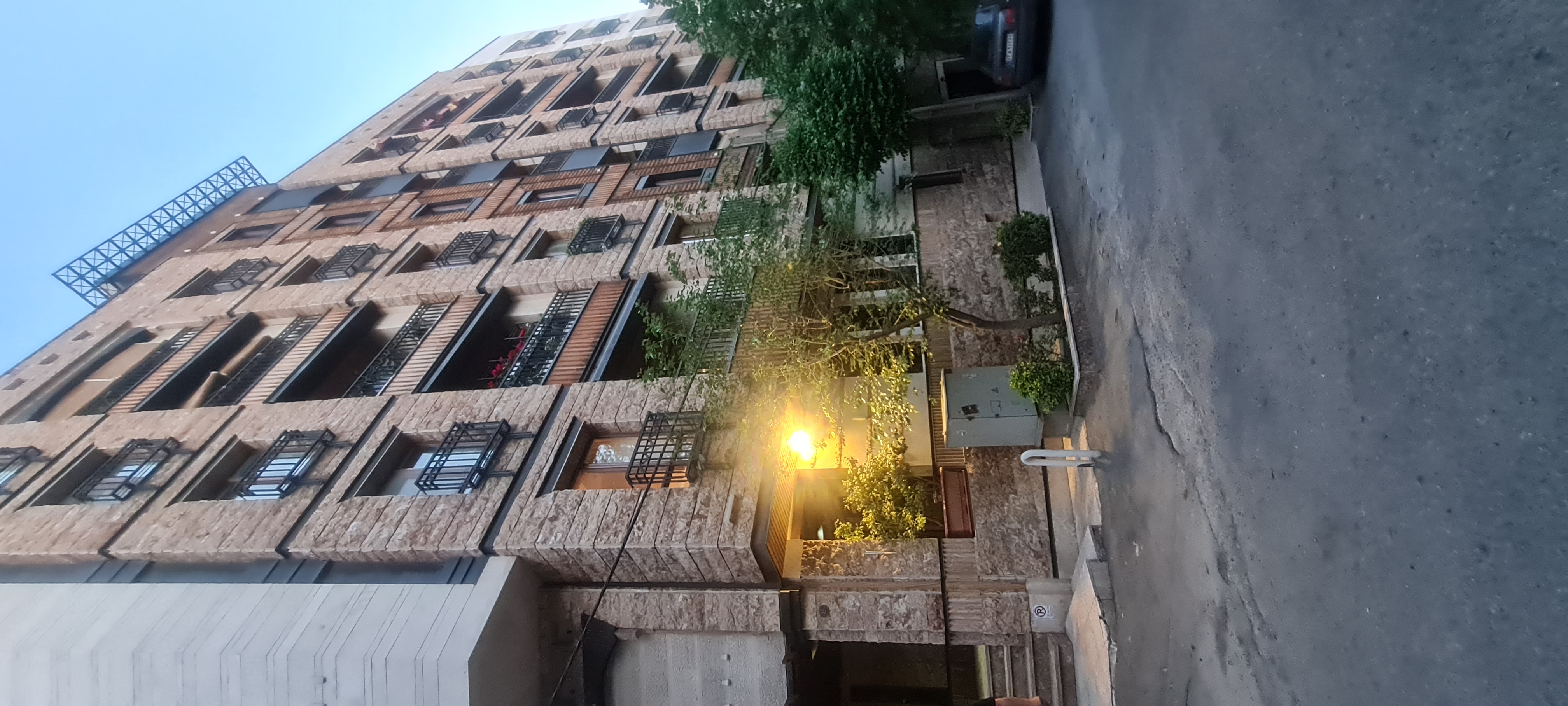 فروش آپارتمان 135 متر آجودانیه 2خواب بدون مشابه
