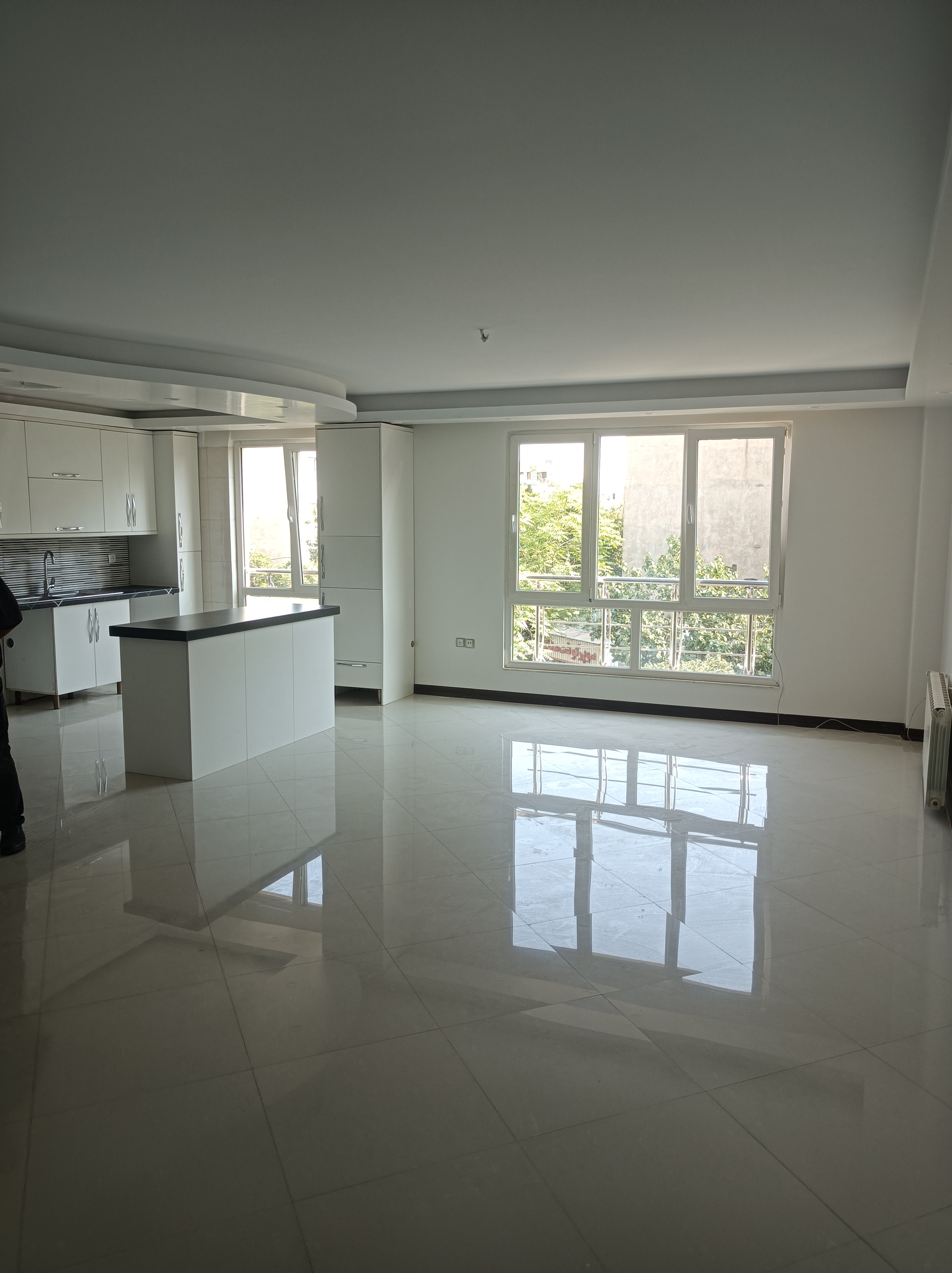 اجاره آپارتمان 110متر چمن شرقی فول امکانات