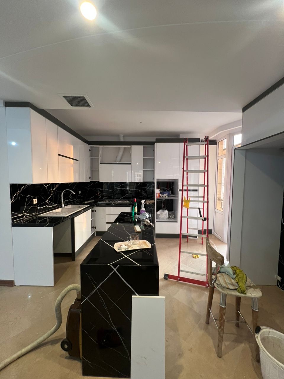 اجاره آپارتمان 130 متر نیاوران برجی بسیار فاخر و درخور