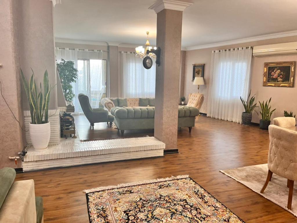 اجاره آپارتمان 230 متر 4 خواب پاسداران شیک