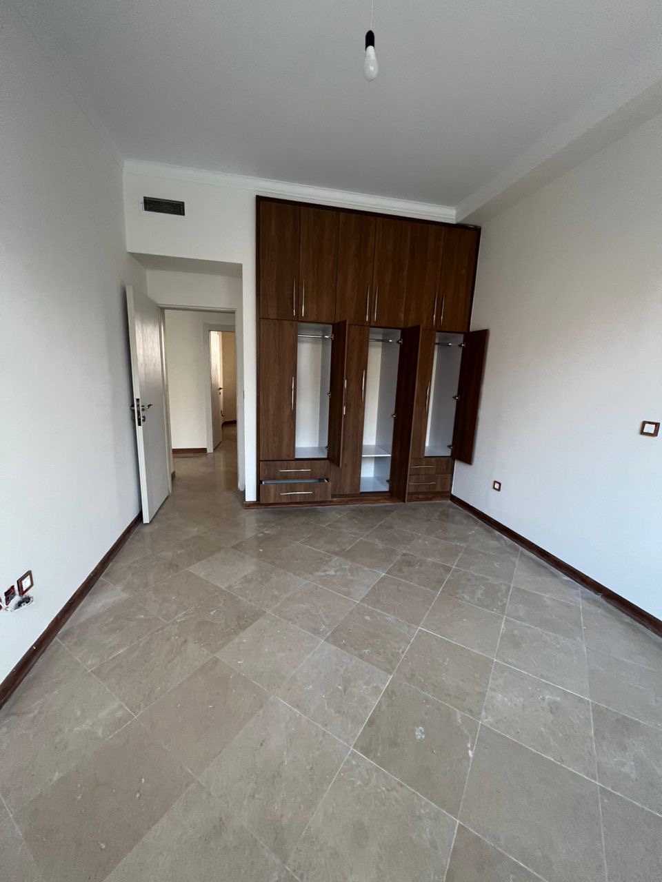 فروش آپارتمان 135متر نیاوران