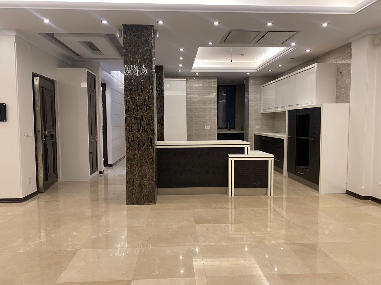 فروش آپارتمان 270متر فرمانیه شرقی