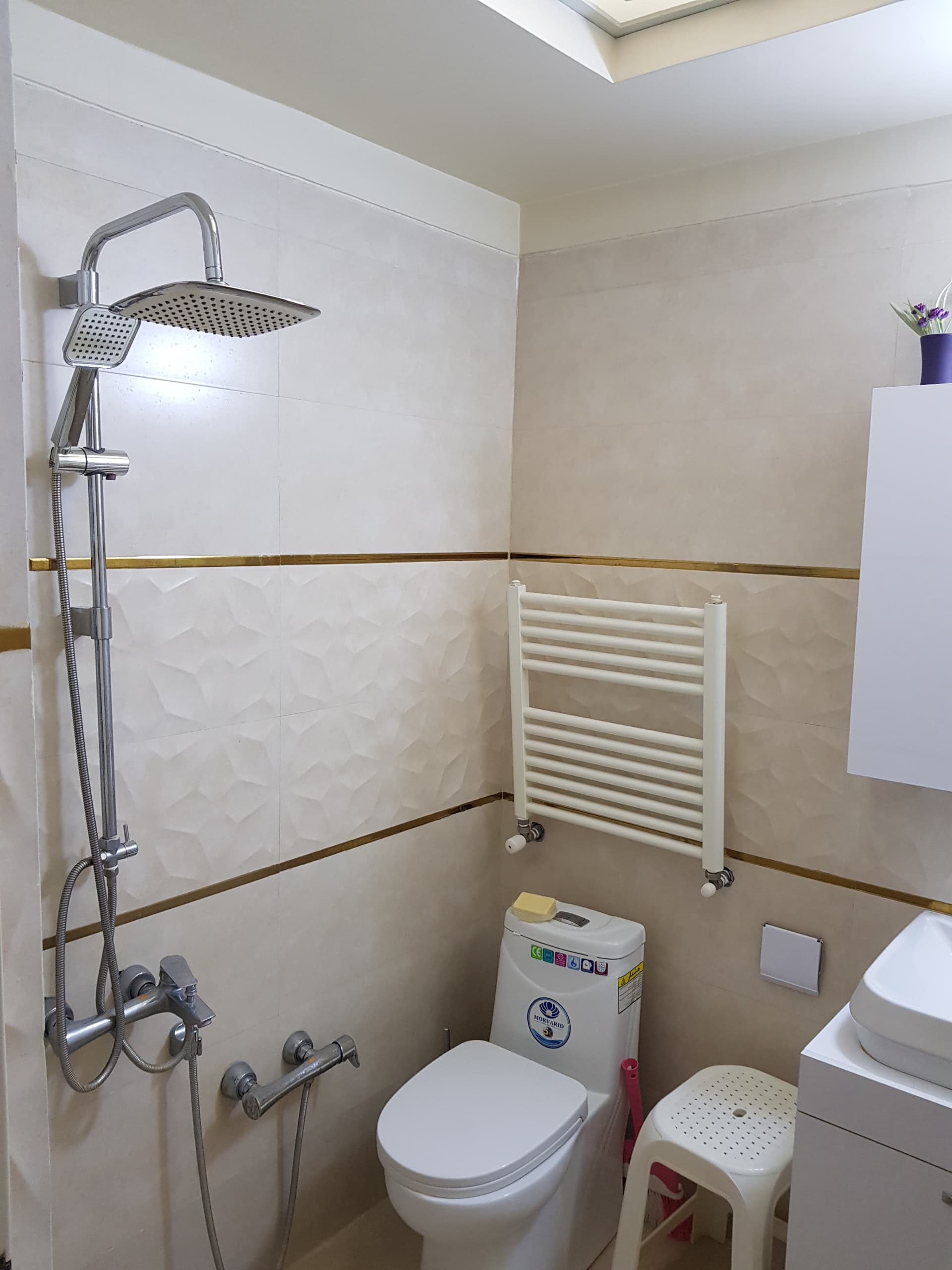 فروش آپارتمان 85 متر دزاشیب 2خواب سالن نور جنوب