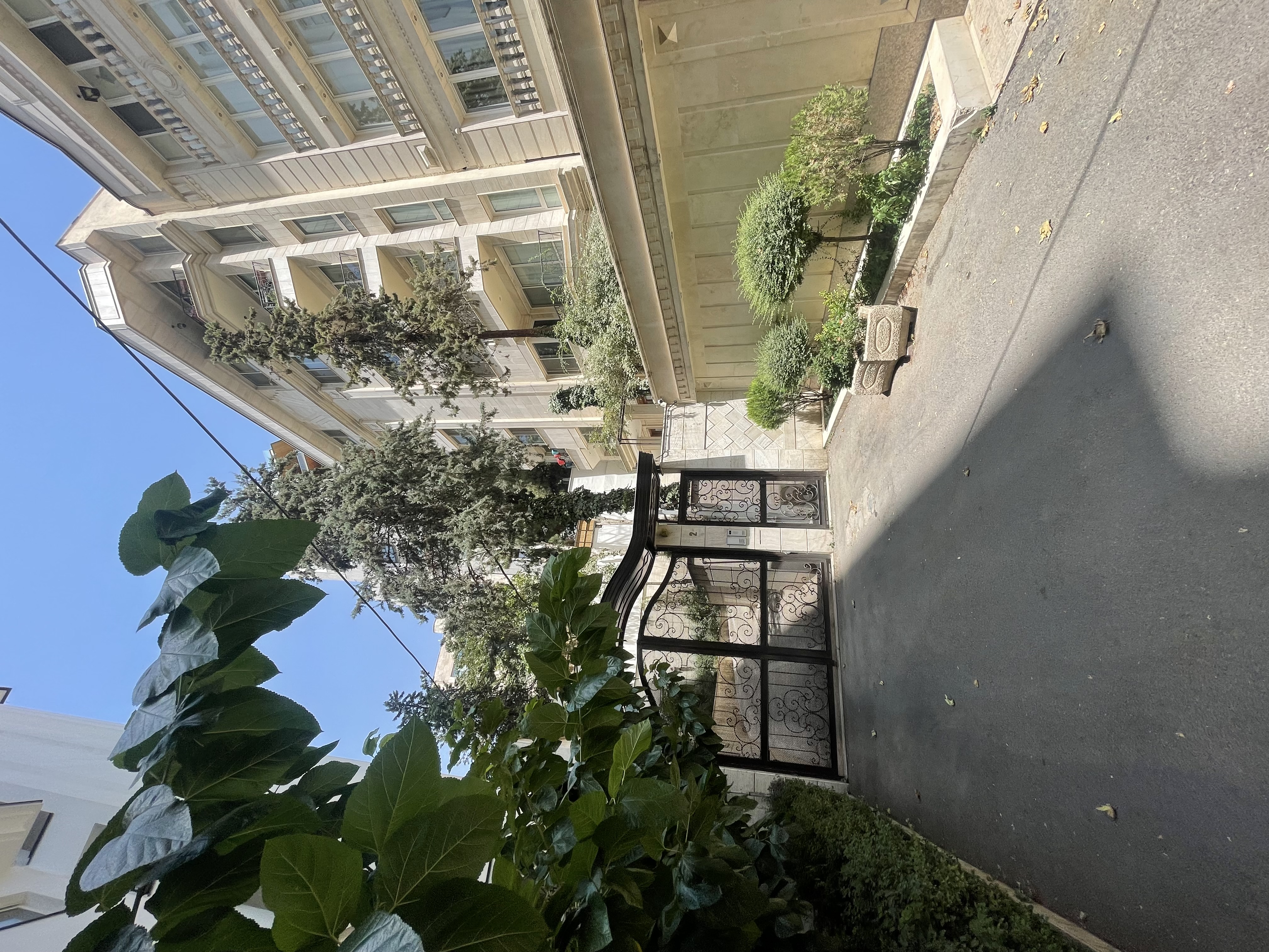 فروش اپارتمان 181متر زعفرانیه 1مستر نقشه بی نظیر