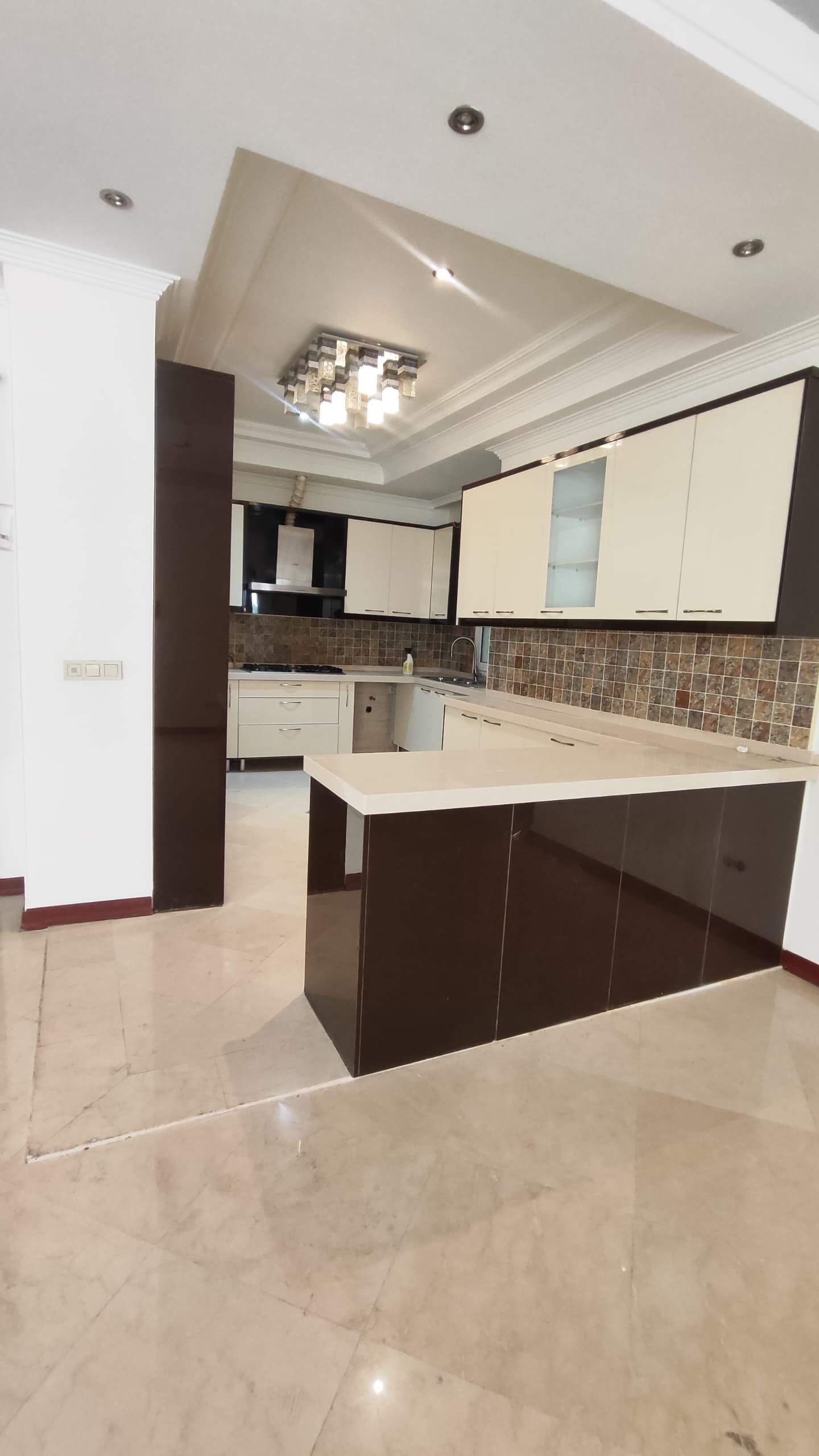 اجاره آپارتمان 180متر فول امکانات تاپ لوکیشن نیاوران