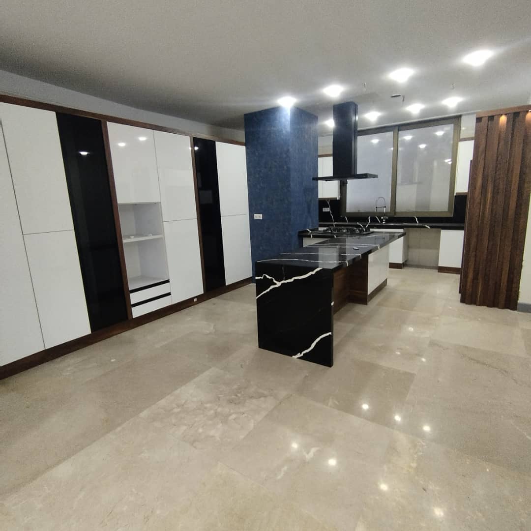 اجاره آپارتمان 230 متری در نیاوران