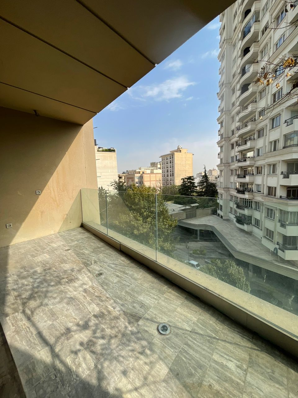 فروش آپارتمان 214متر فرمانیه شرقی فول مشاعات