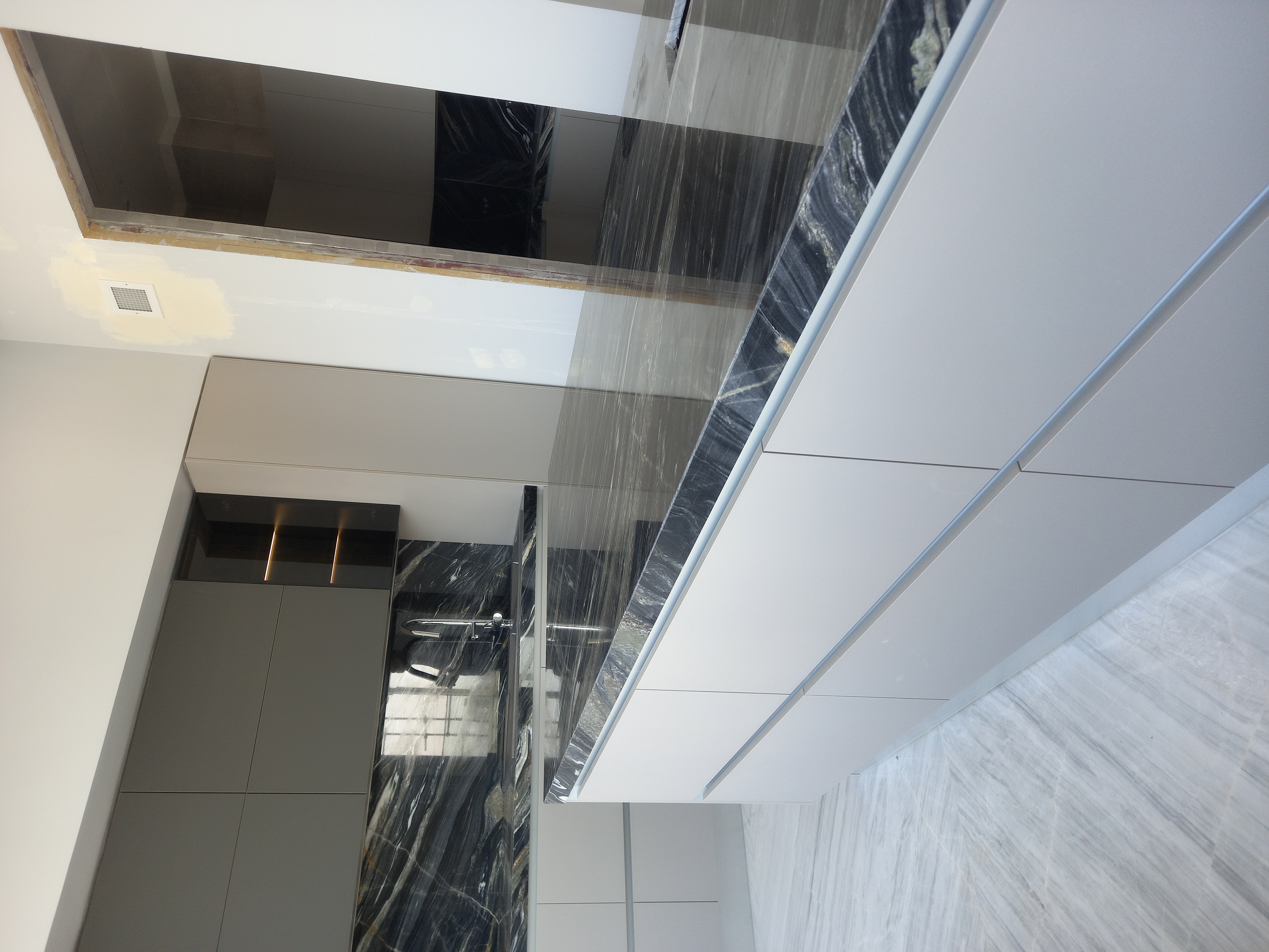 فروش آپارتمان 218متر نیاوران همکف با حس پنت هاوس ارتفاع سقف 4.50