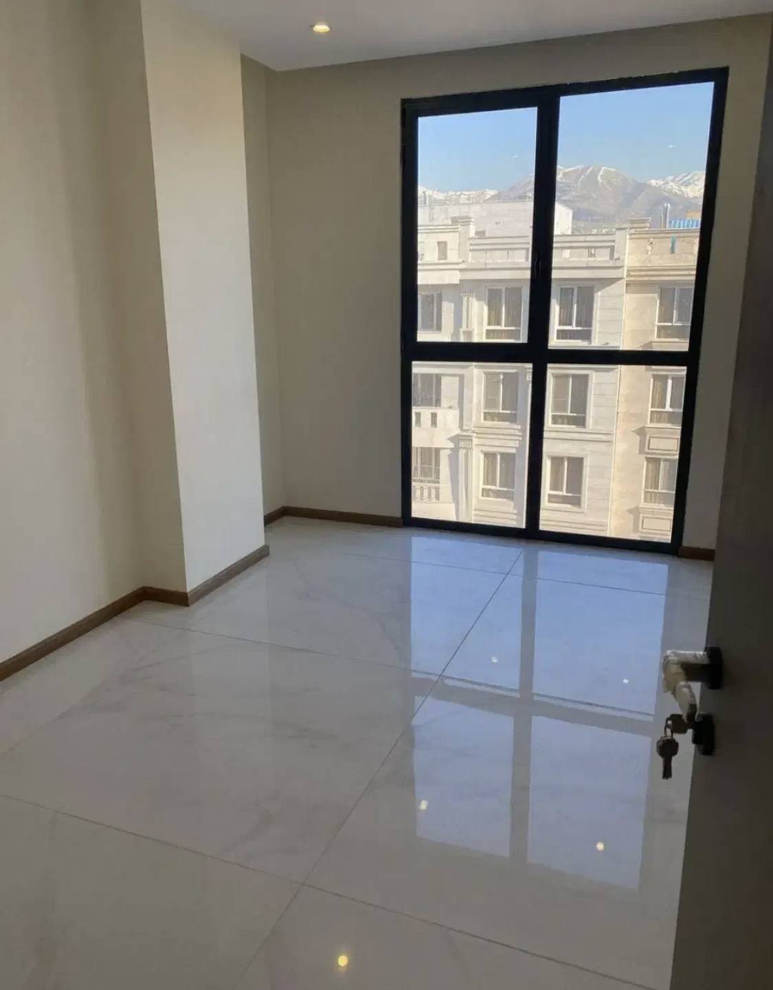 90متر بازسازی مدرن  اختیاریه