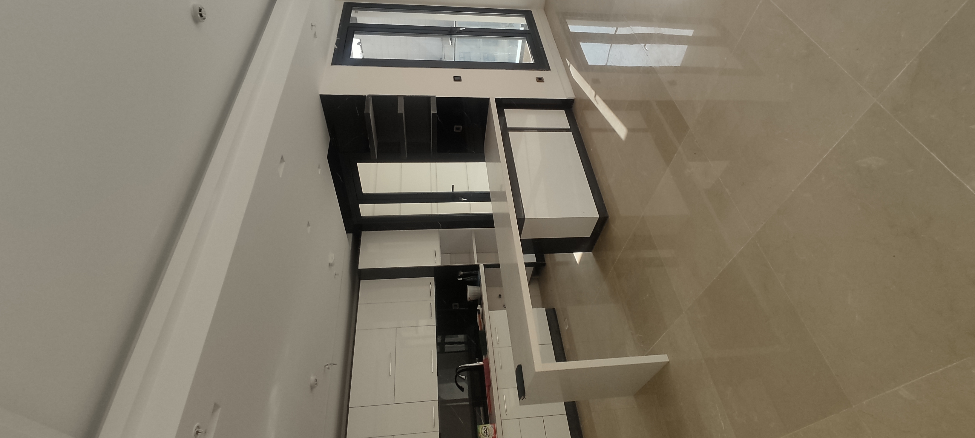 فروش آپارتمان 100متر فرمانیه 2خواب فول مشاعات