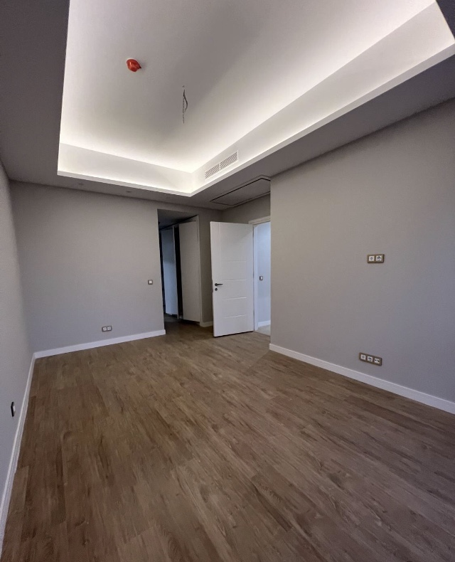 فروش آپارتمان 200 متر فرمانیه فول مشاعات نور جنوب
