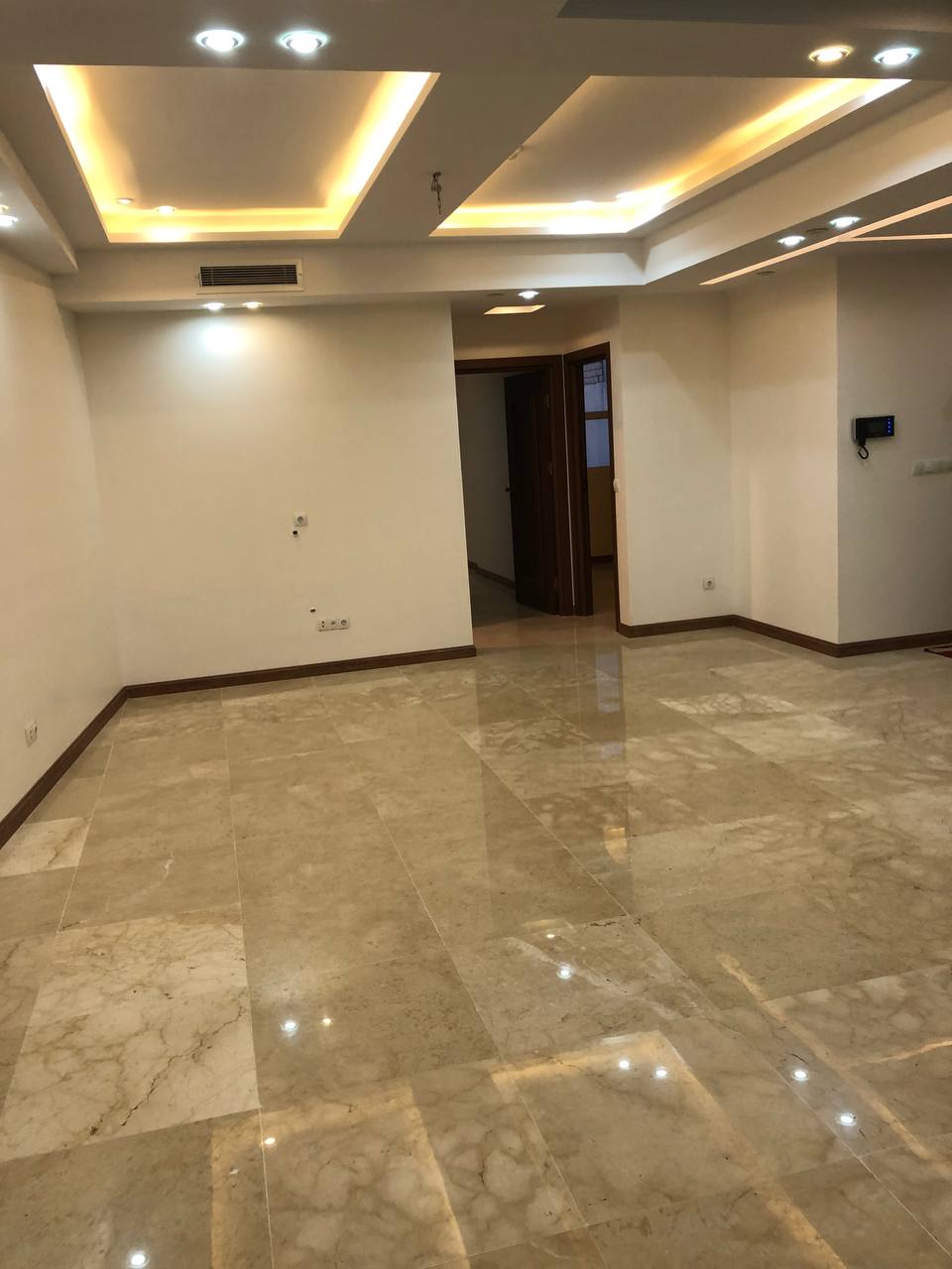 فروش آپارتمان 97 متر دولت دو پارکینگ سندی
