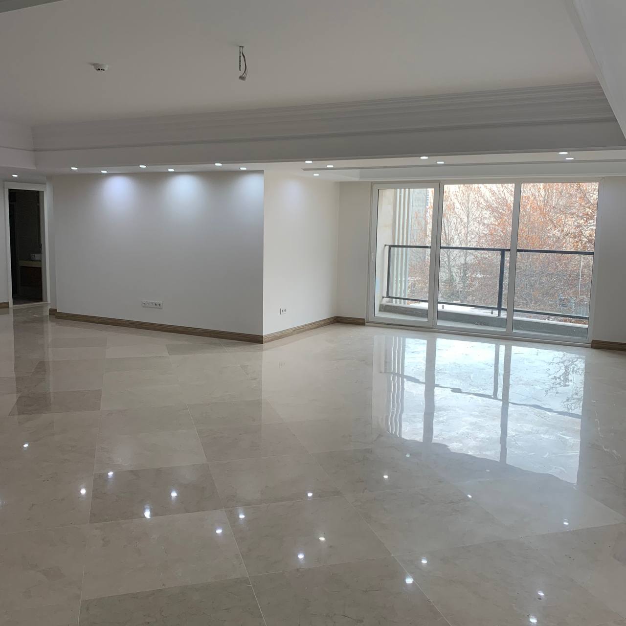 اجاره آپارتمان 190 متری در نیاوران