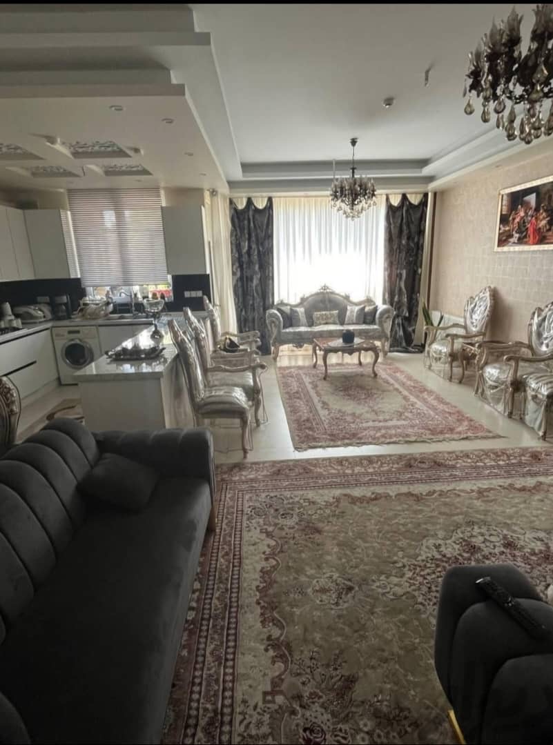 فروش آپارتمان 105متر کیکاووس شیک وارزنده