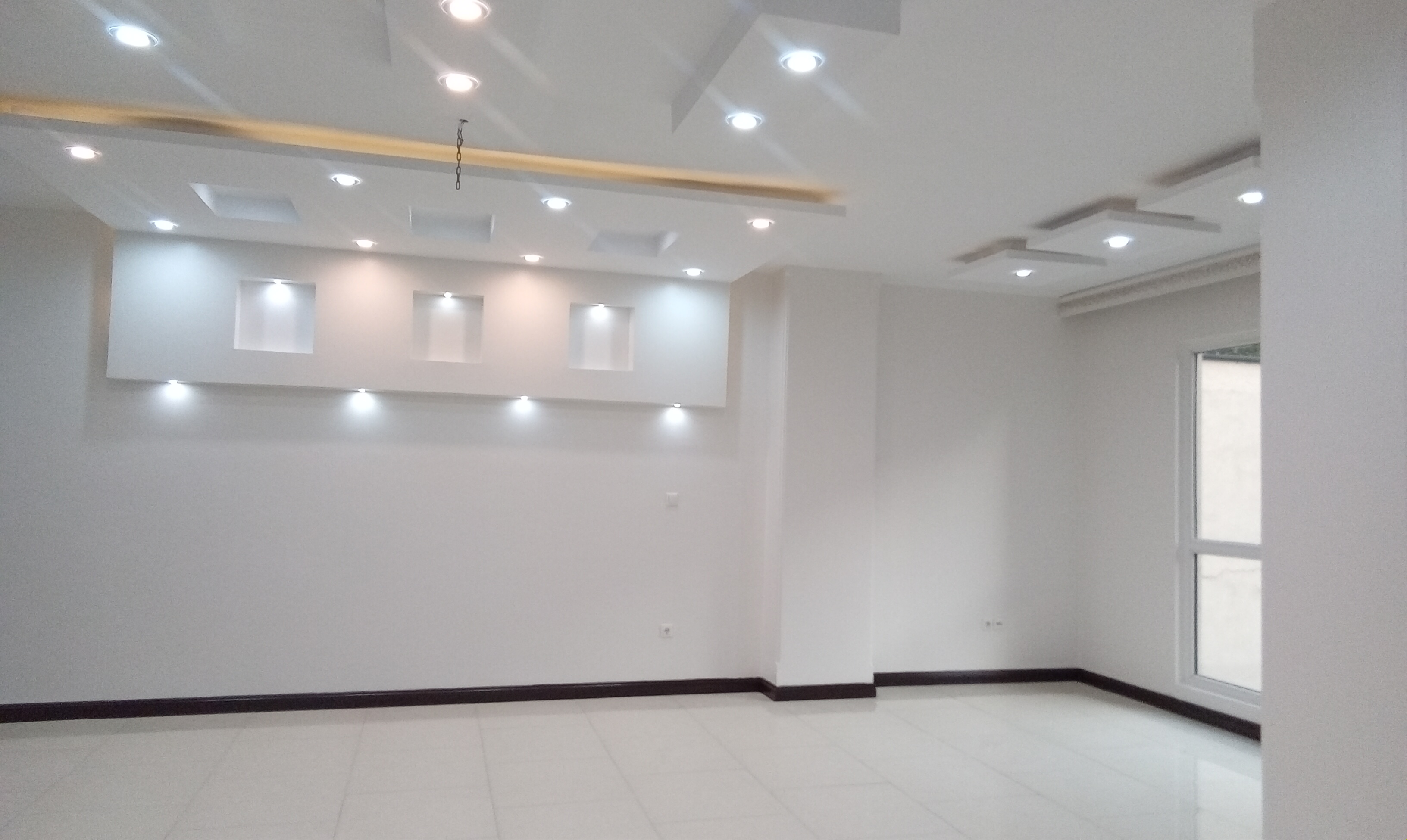 108متر دوخواب امکانات کامل