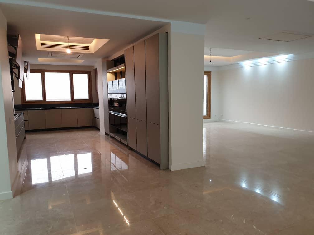 فروش آپارتمان 214 متر کامرانیه لوکیشن عالی ویو و مشرف به شهر