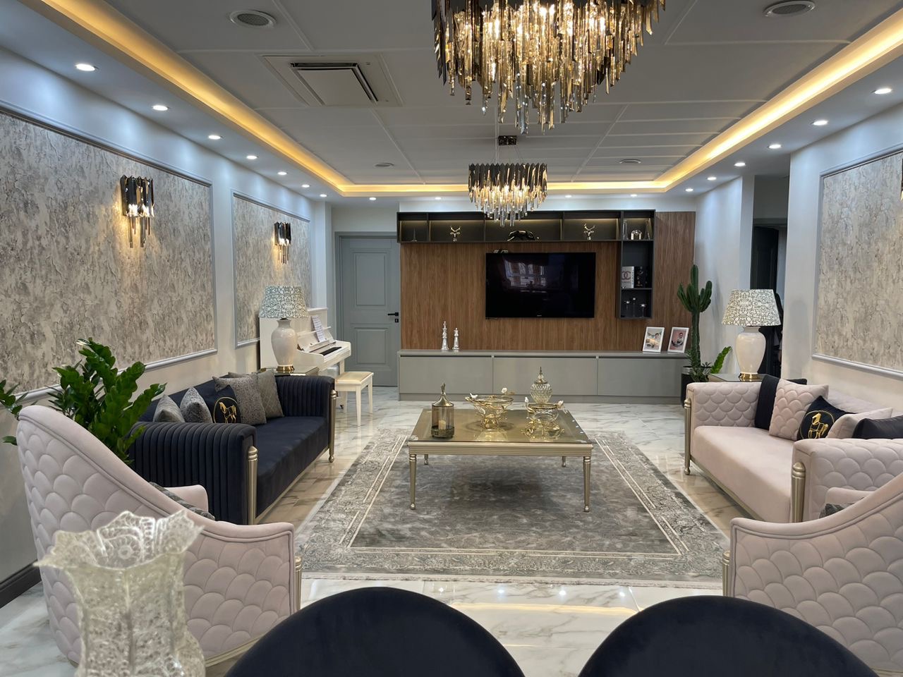 فروش آپارتمان 159متر اجودانیه 2 پارکینگ