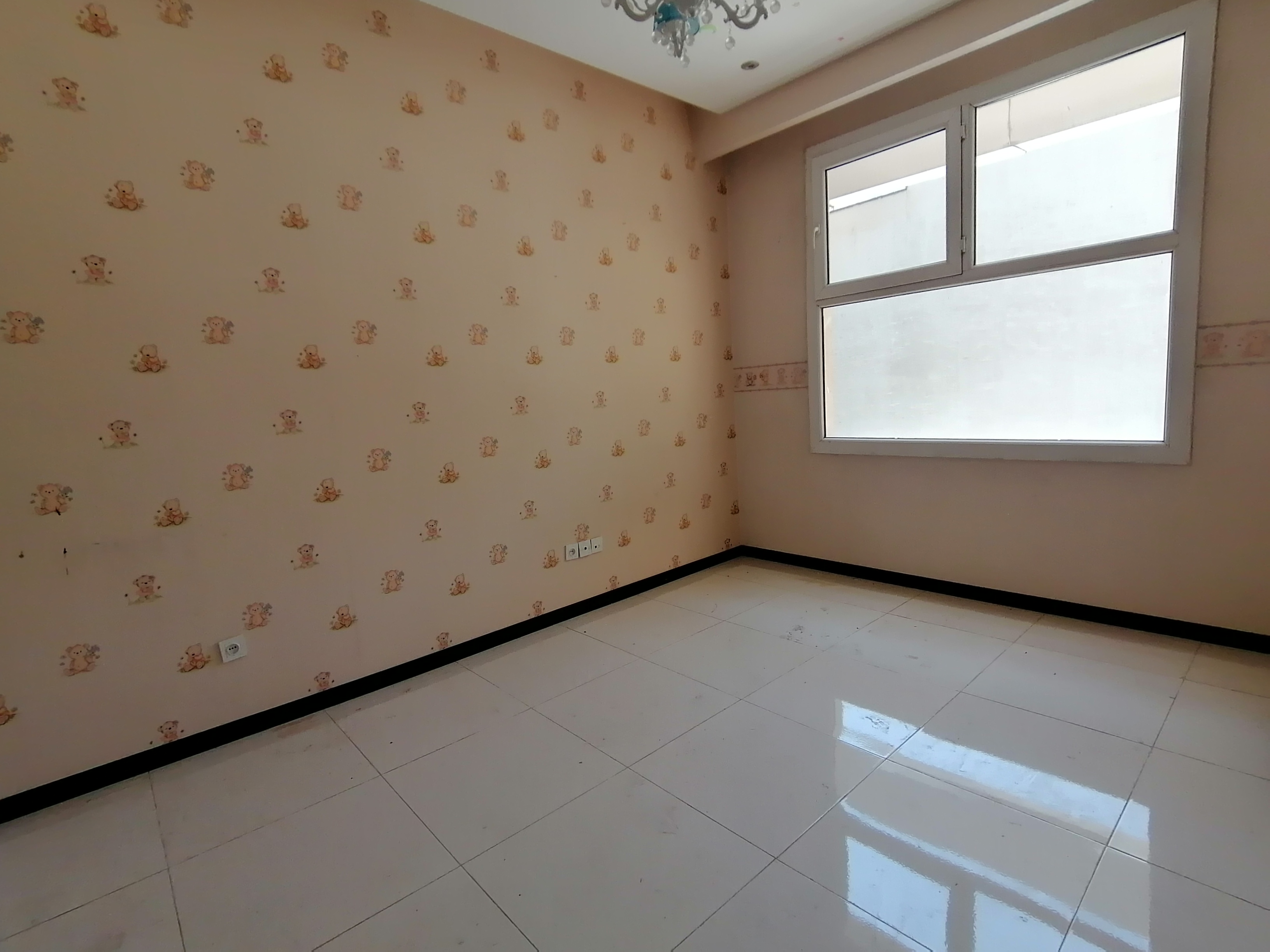 فروش آپارتمان 98 متر اندرزگو ورودی لابی مبله