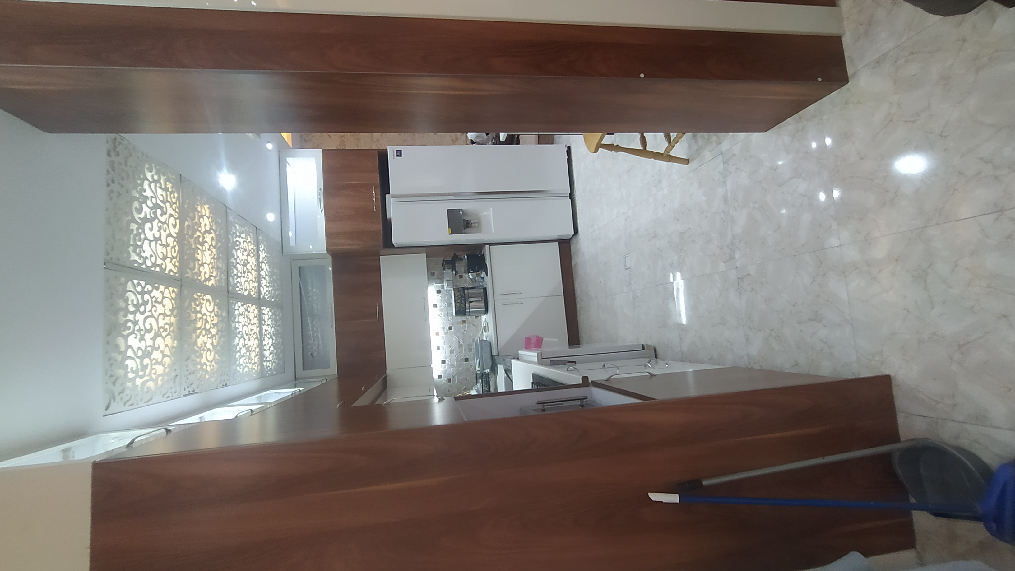 فروش آپارتمان 150متر هفت حوض حیاط دار فول امکانات