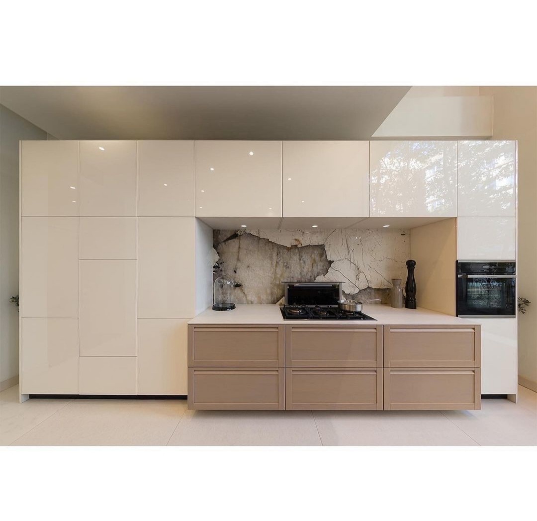 فروش آپارتمان 300 متر آجودانیه 4 خواب فول مشاعات