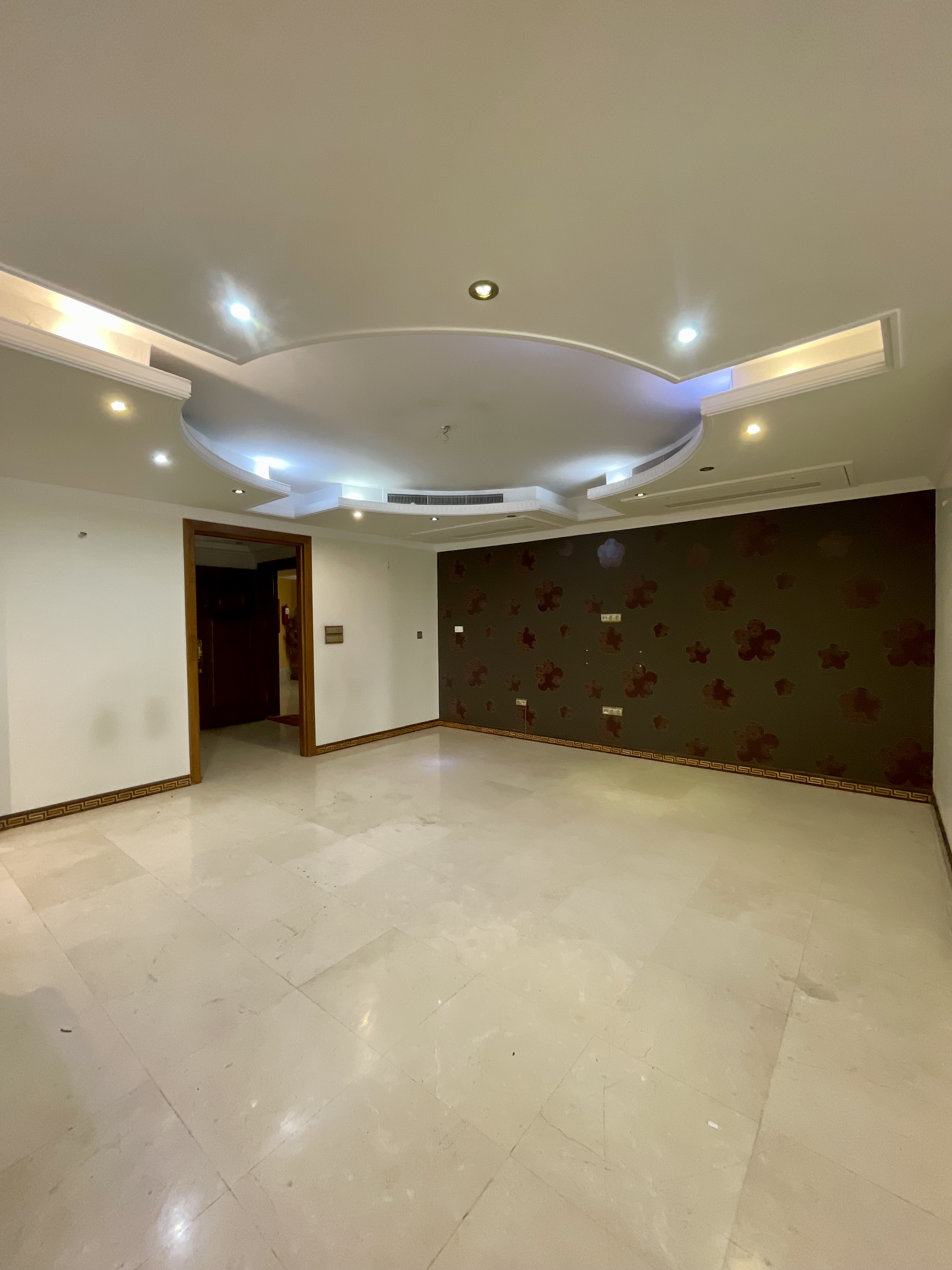 اجاره آپارتمان 270متر یاسر تاپ لوکیشن