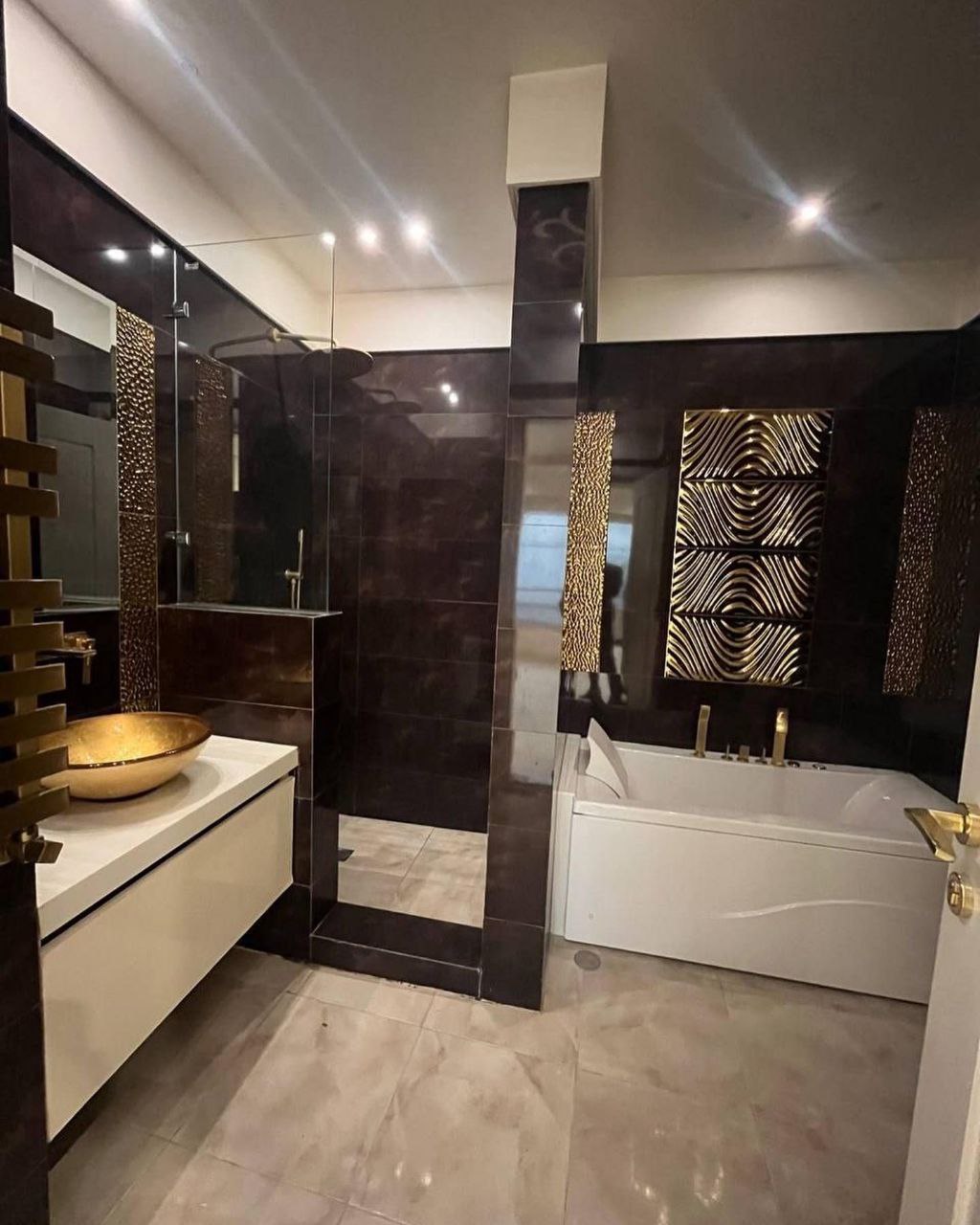 رهن اجاره آپارتمان 300 متر 4 مستر قلب نیاوران