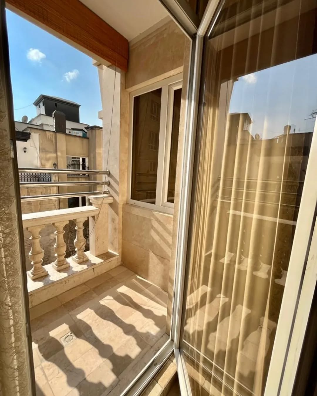 اجاره آپارتمان 250متر فرمانیه 2تراس چیدمان