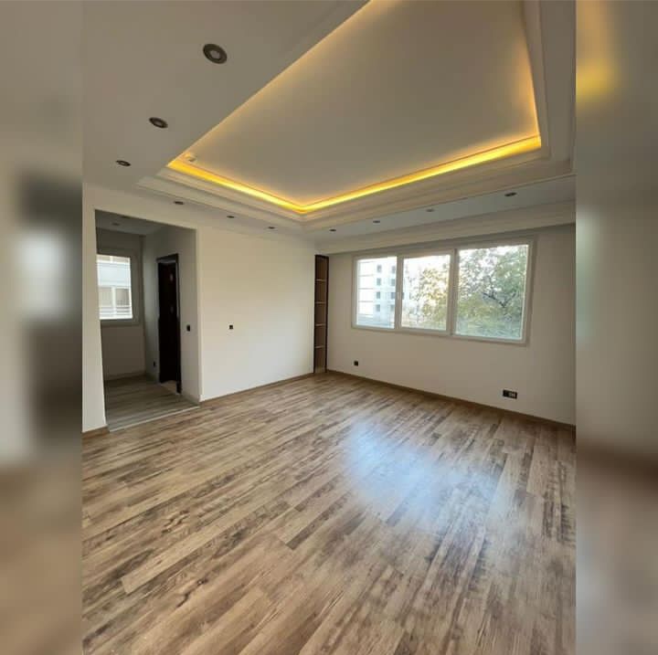 فروش آپارتمان 115 متر 2 خ بازسازی شده