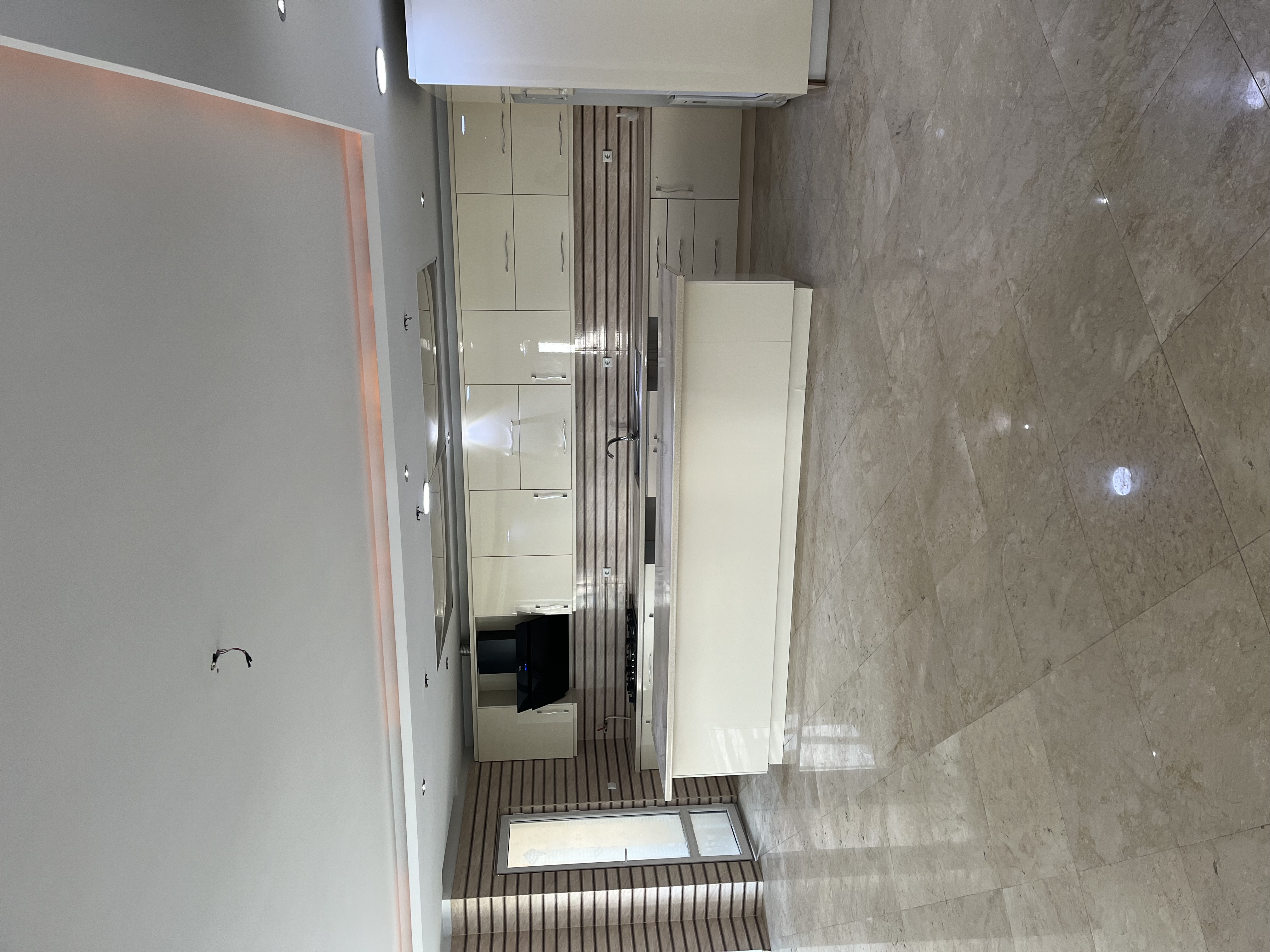 فروش آپارتمان 140 متر فرمانیه سه خواب 2 پارکینگ سندی