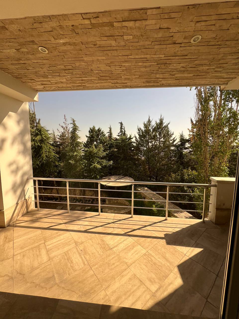 اجاره آپارتمان 228 متر نیاوران