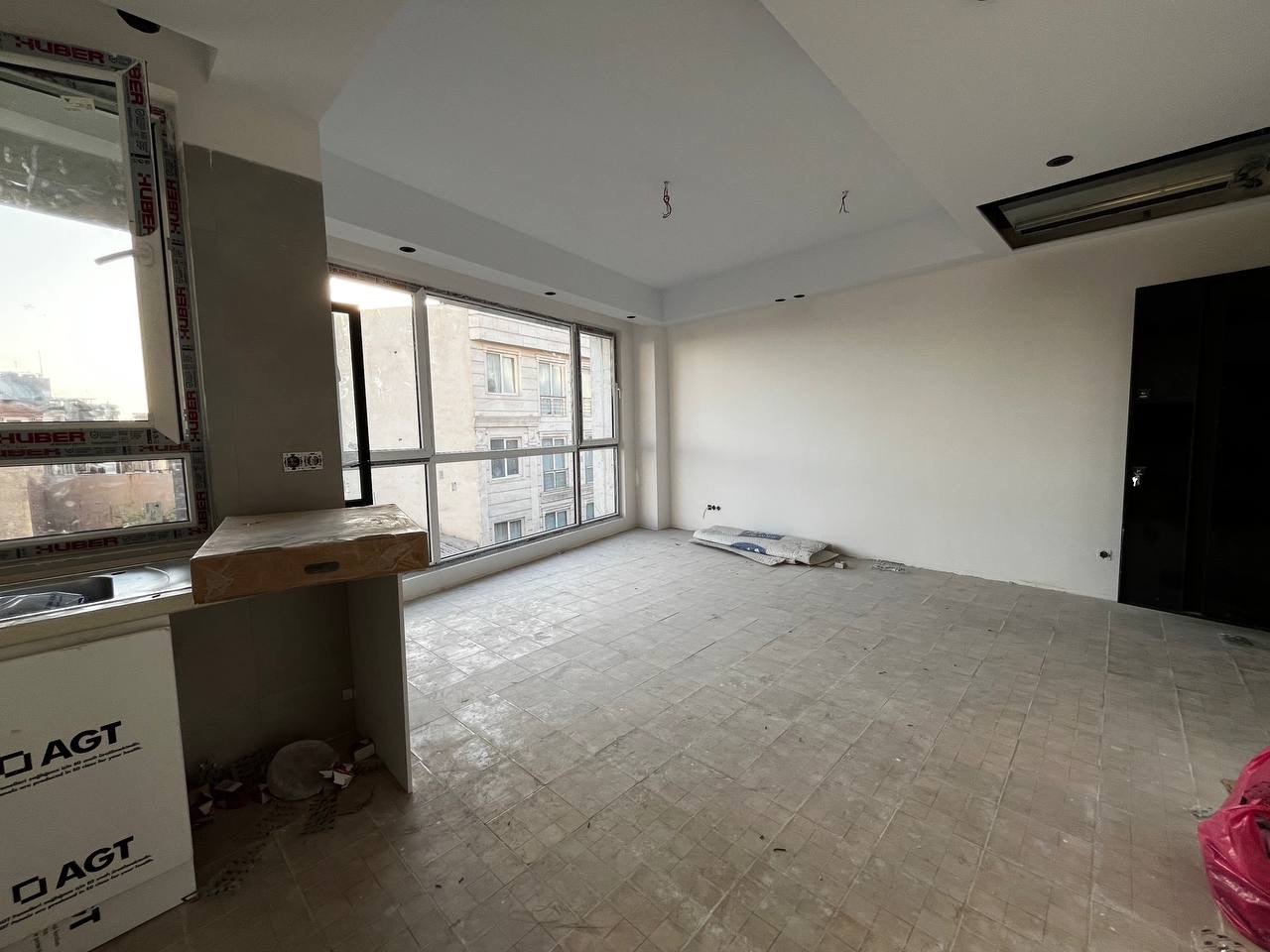 فروش آپارتمان 85 متر چیذر مدرن کلید نخورده