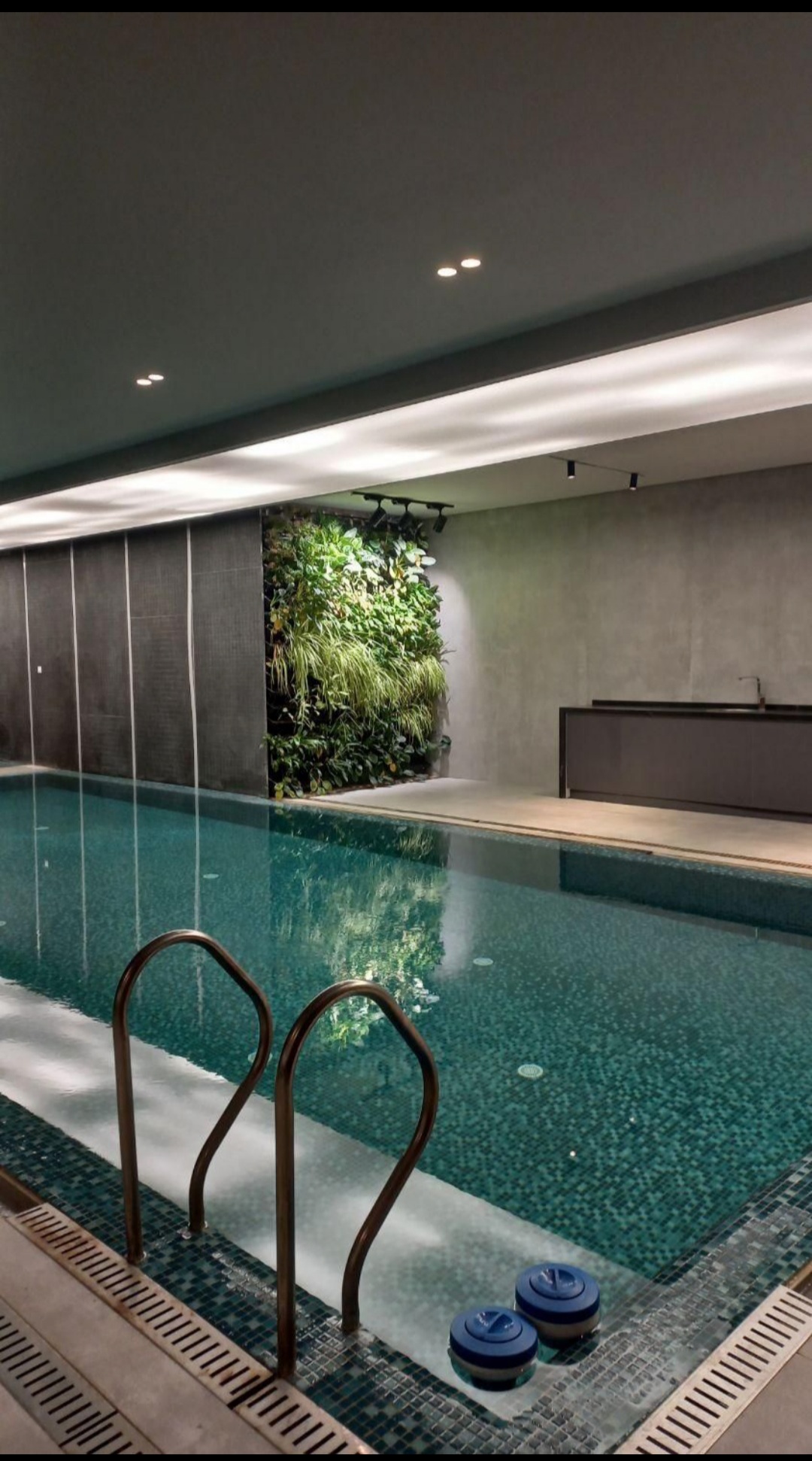 فروش آپارتمان 189 متر مدرن نیاوران لوکیشن دسترسی ویو امنیت تهاتر