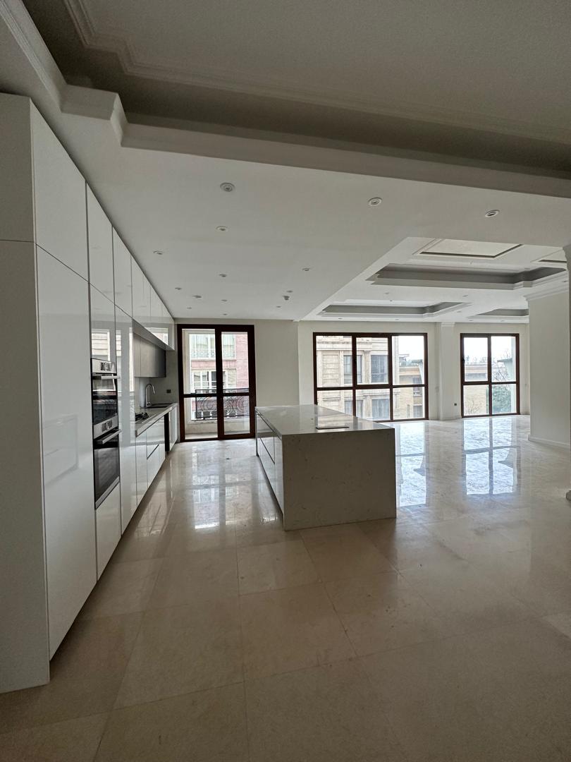 اجاره آپارتمان 190 متری در نیاوران